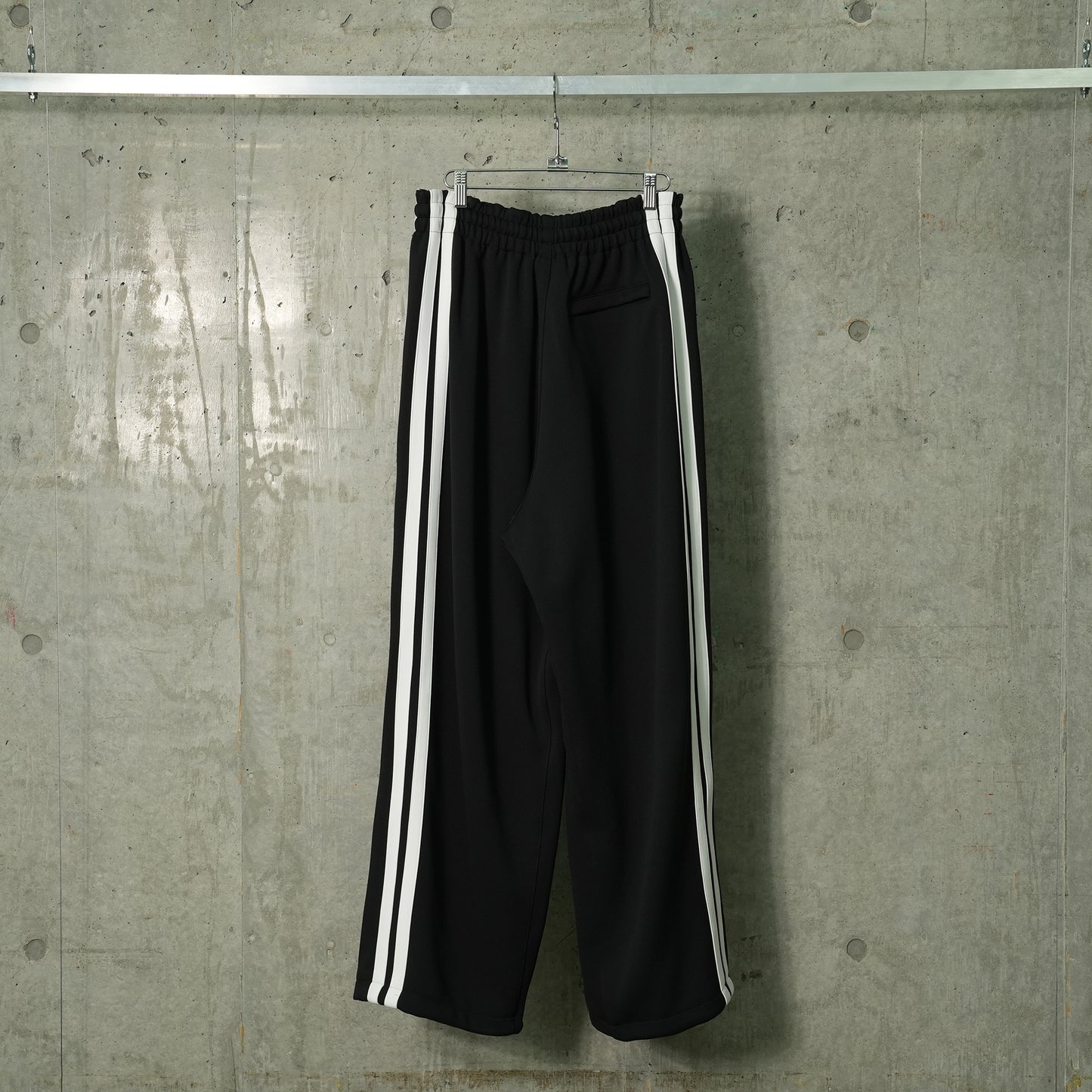 OVAL LOGO GYM PANT / BLACK