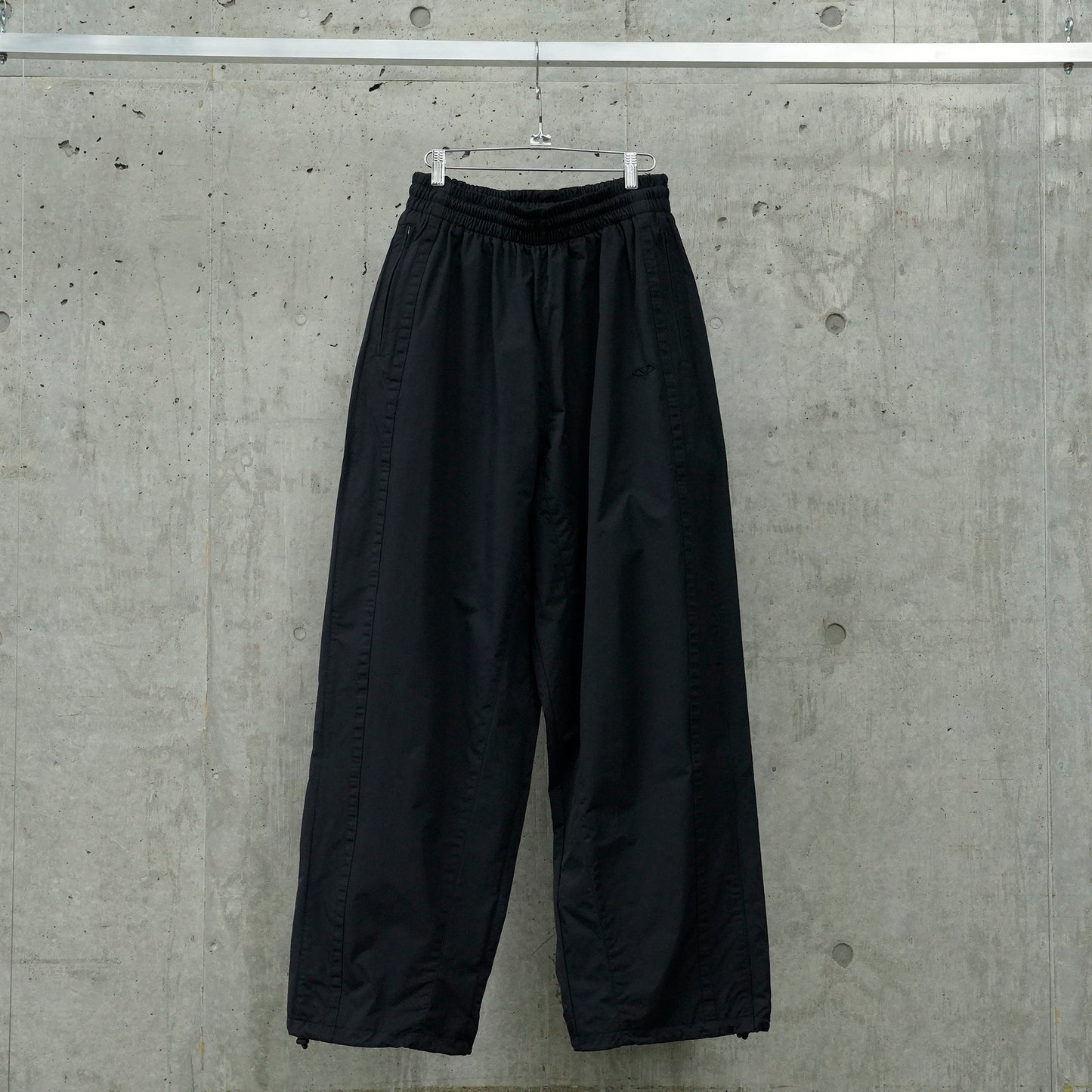 OVAL LOGO TRACKSUIT PANTS / BLACK