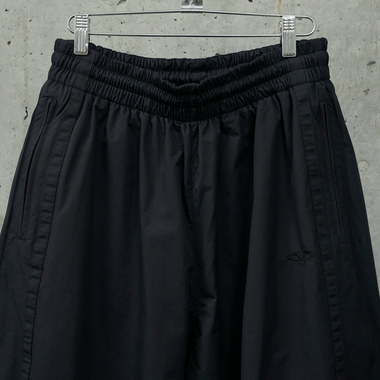 OVAL LOGO TRACKSUIT PANTS / BLACK