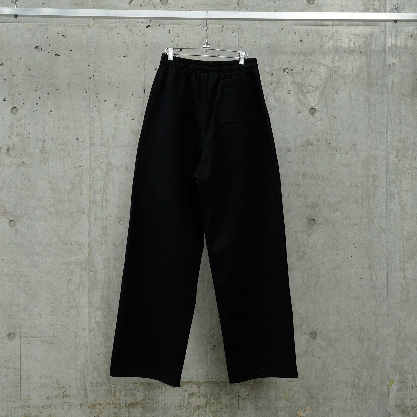 OVAL LOGO SWEATPANTS / BLACK/WHITE