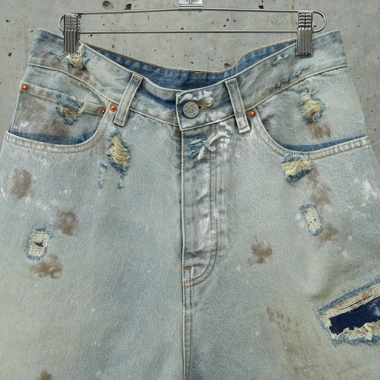 TRASHED SHORTS / LIGHT BLUE