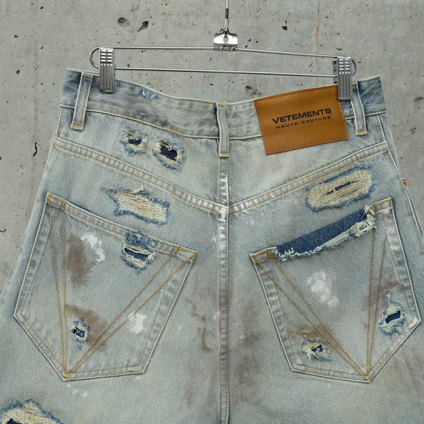 TRASHED SHORTS / LIGHT BLUE