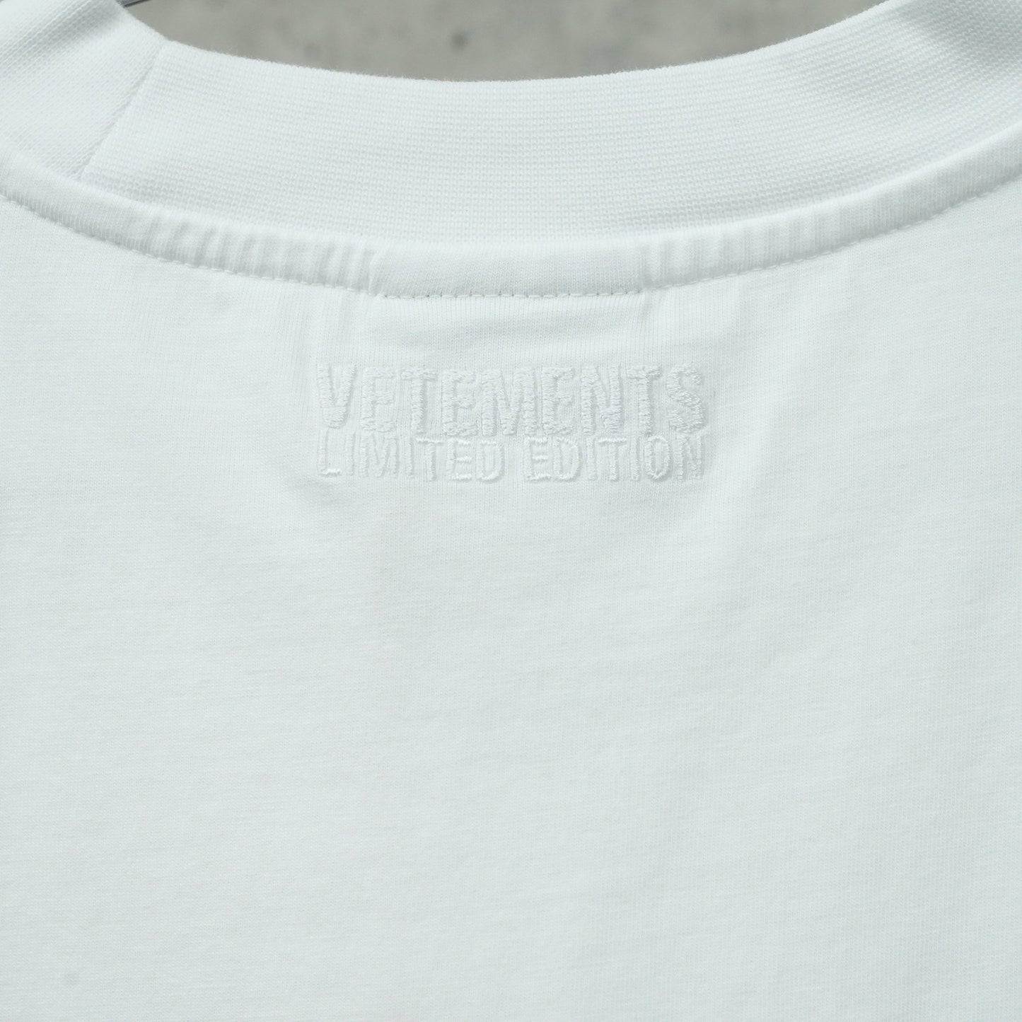 OVAL LOGO OVERSIZED T-SHIRT / WHITE