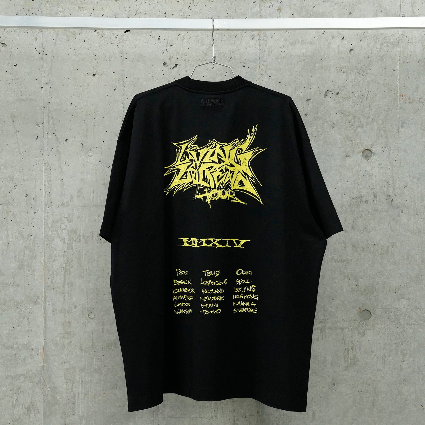 LIVING LEGEND OVERSIZED T-SHIRT / BLACK