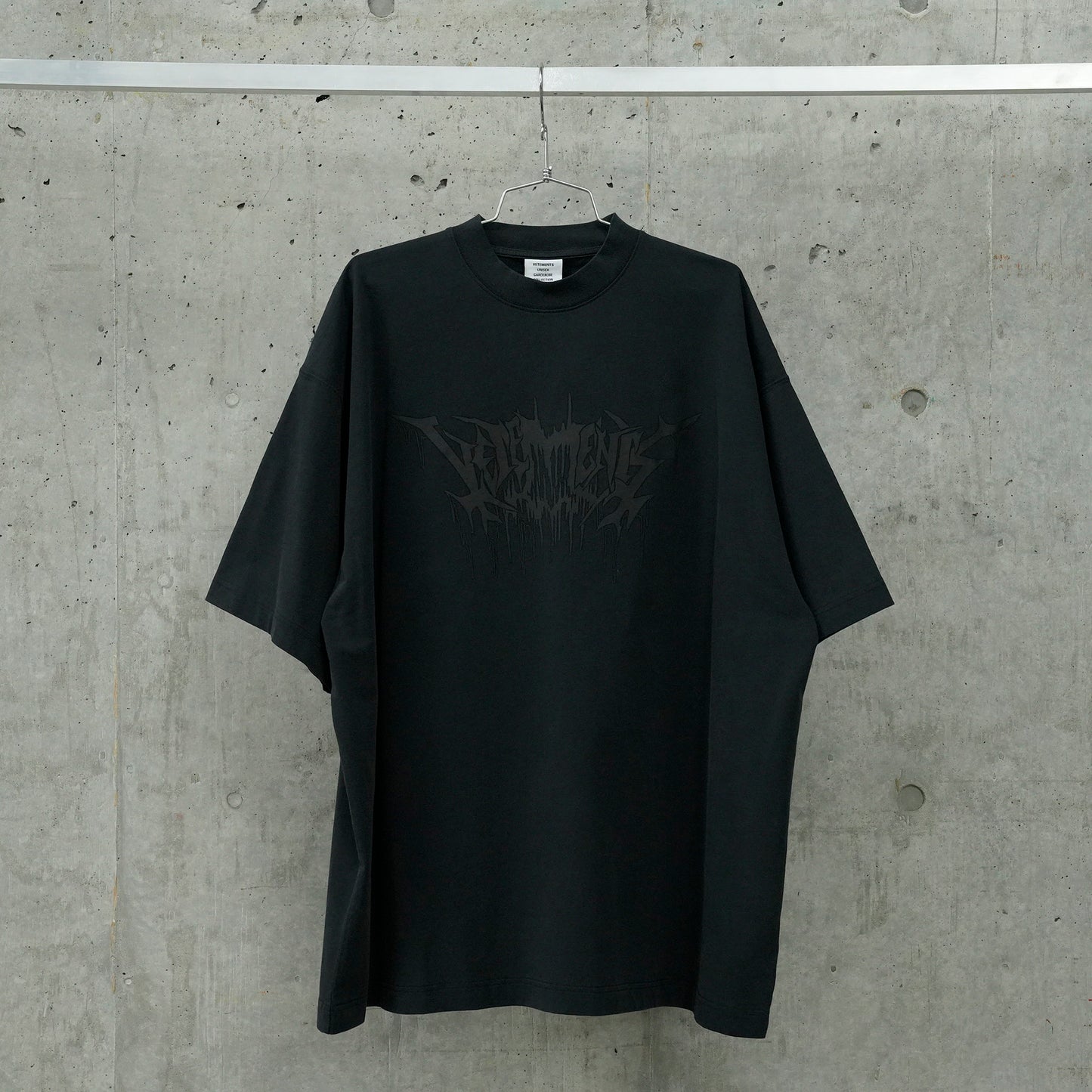 DRIP METAL OVERSIZED T-SHIRT / BLACK