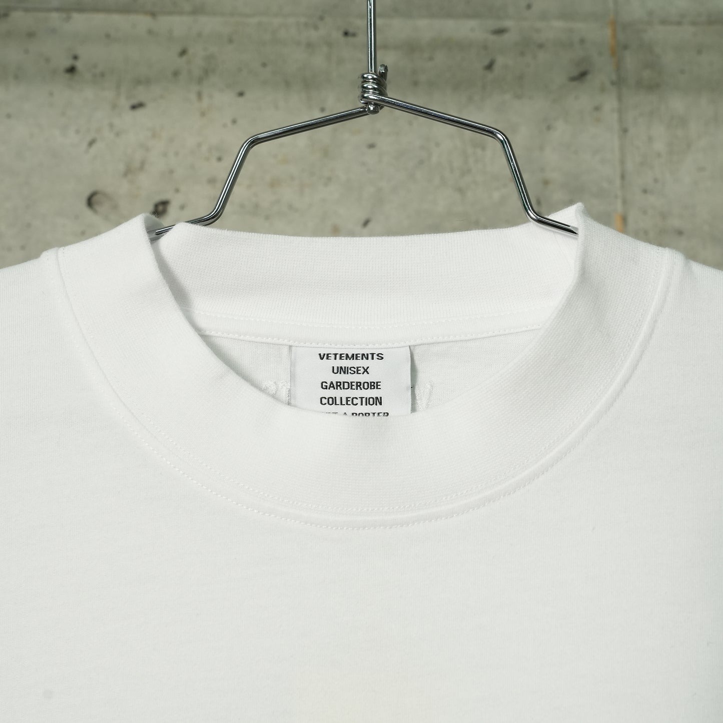 SINGLE OVERSIZED T-SHIRT / WHITE