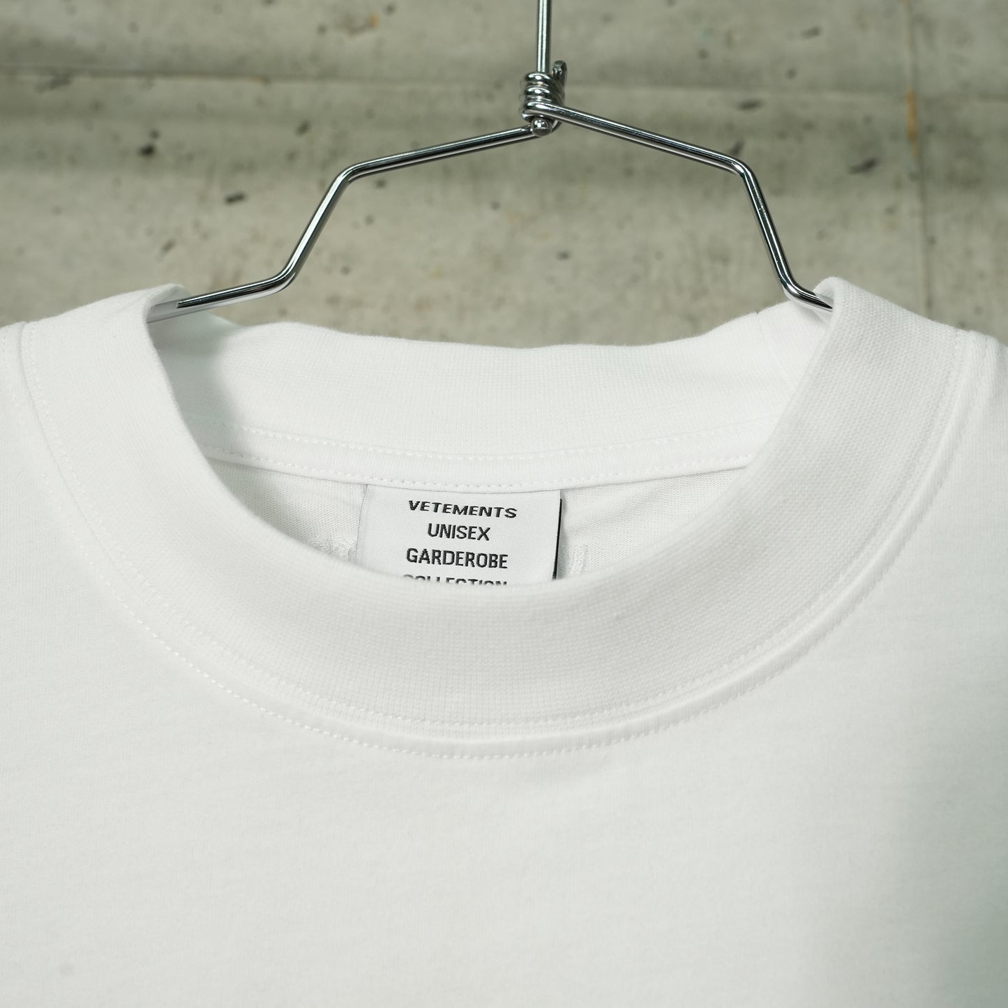 FOR RENT OVERSIZED T-SHIRT / WHITE