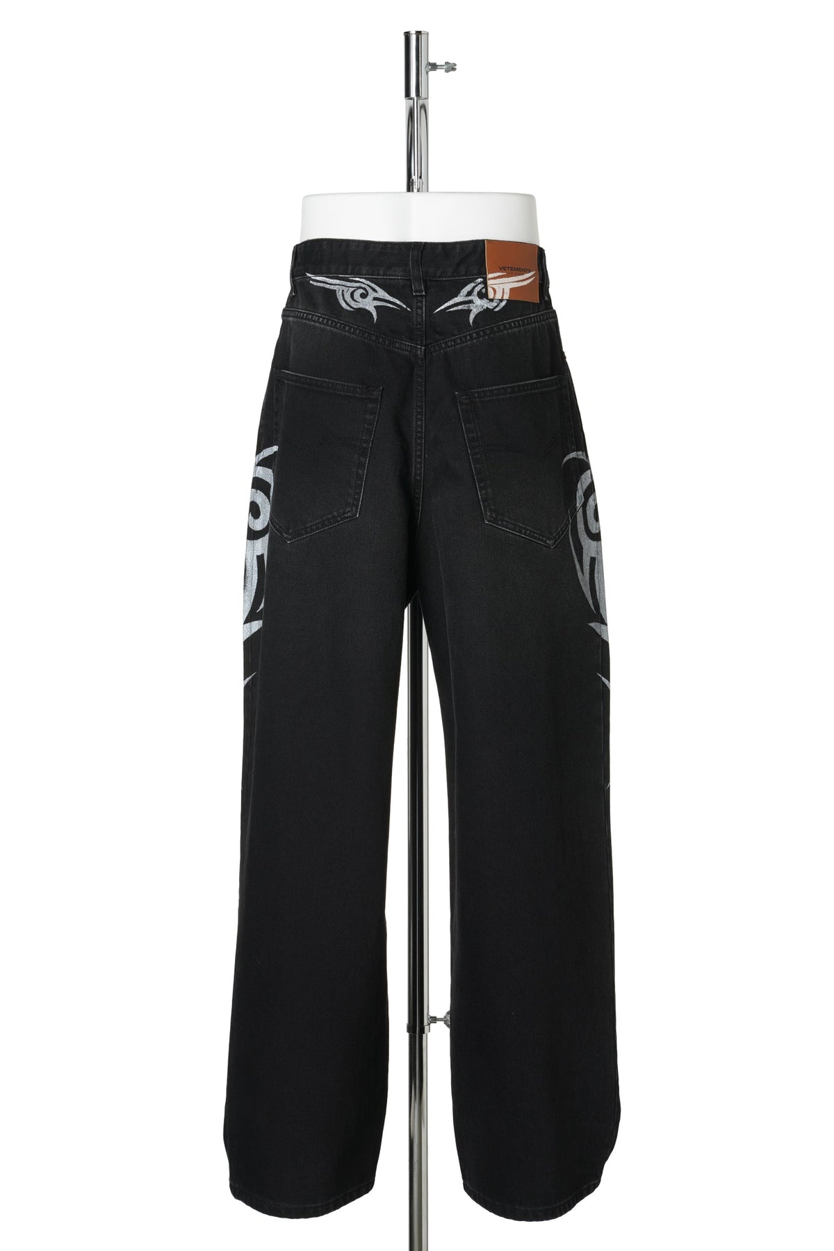 GRAFFITI TRIBAL BAGGY JEANS / VINTAGE BLACK