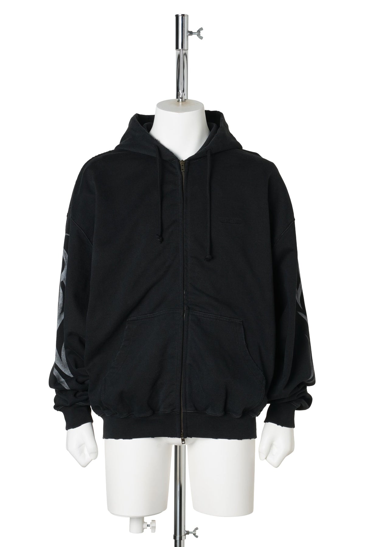 GRAFFITI TRIBAL ZIP-UP HOODIE / WASHED BLACK
