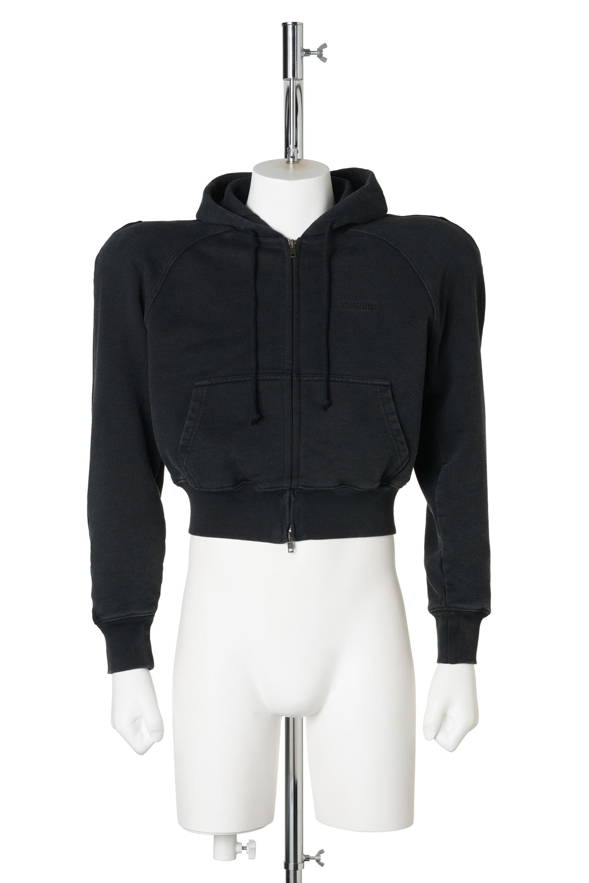 ROUND SHOULDER ZIP-UP HOODIE / BLACK