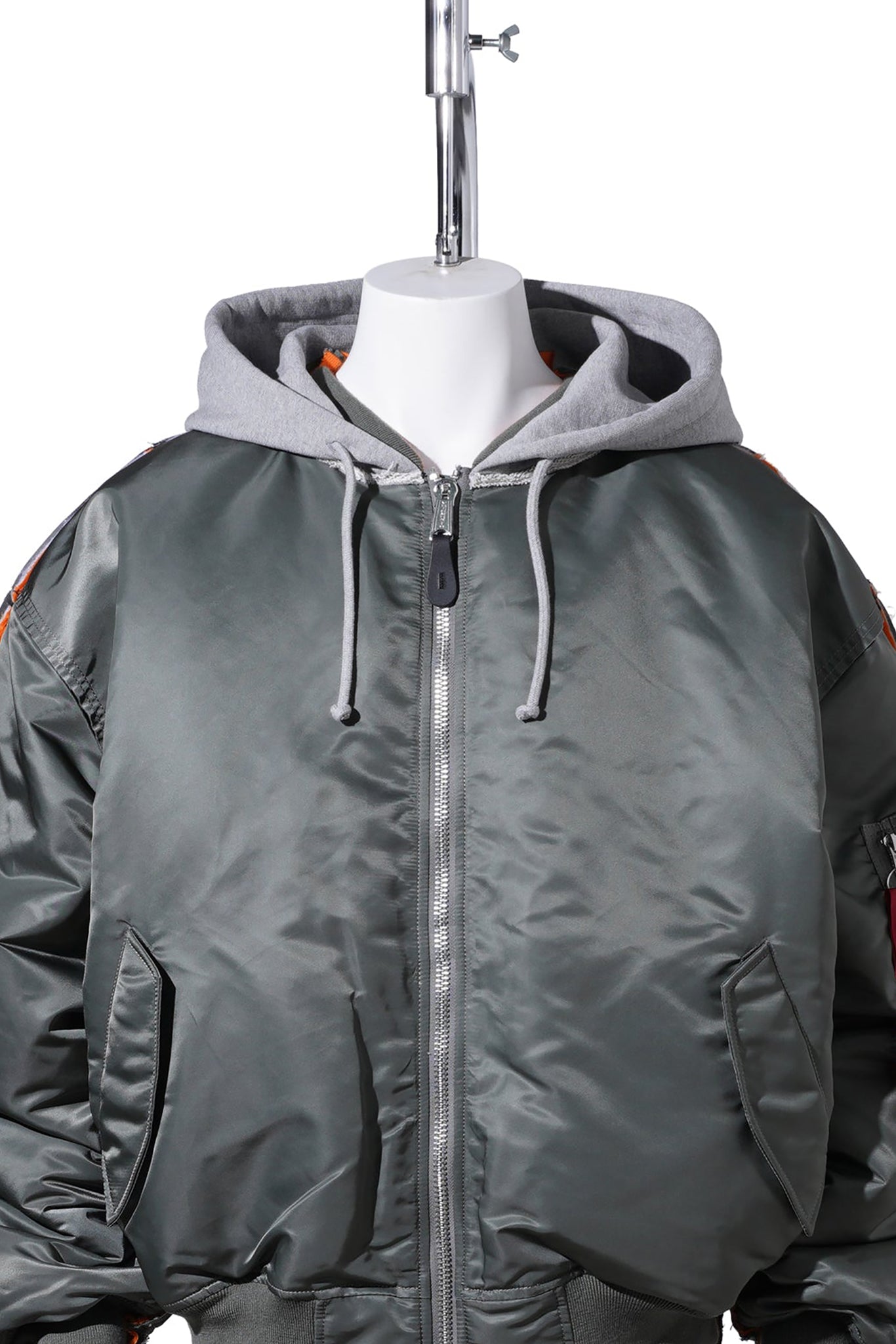 BOMBER WITH ATTACHED HOOD / GREEN