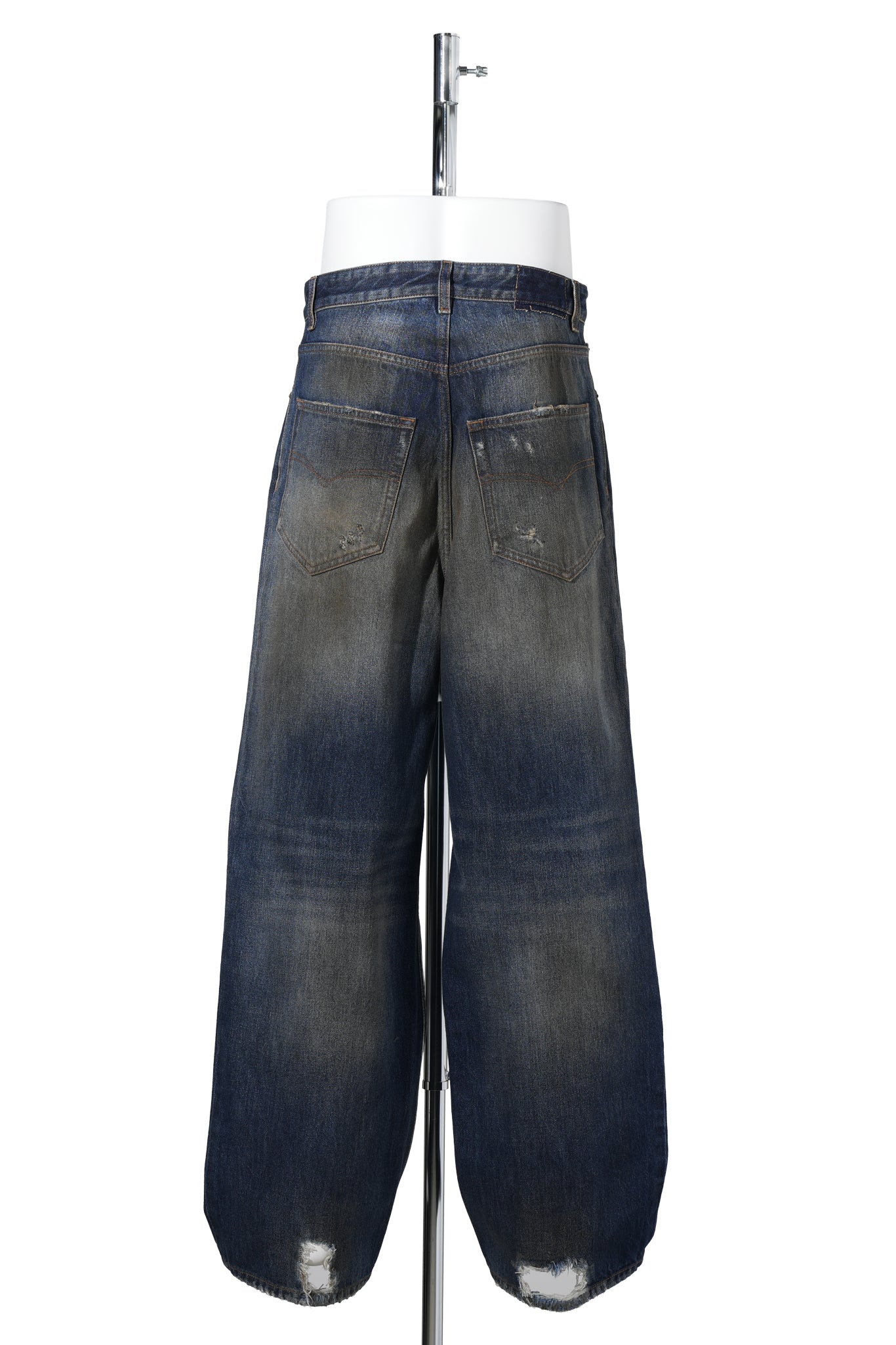 TRASHED JEANS / WASHED-OUT BLUE