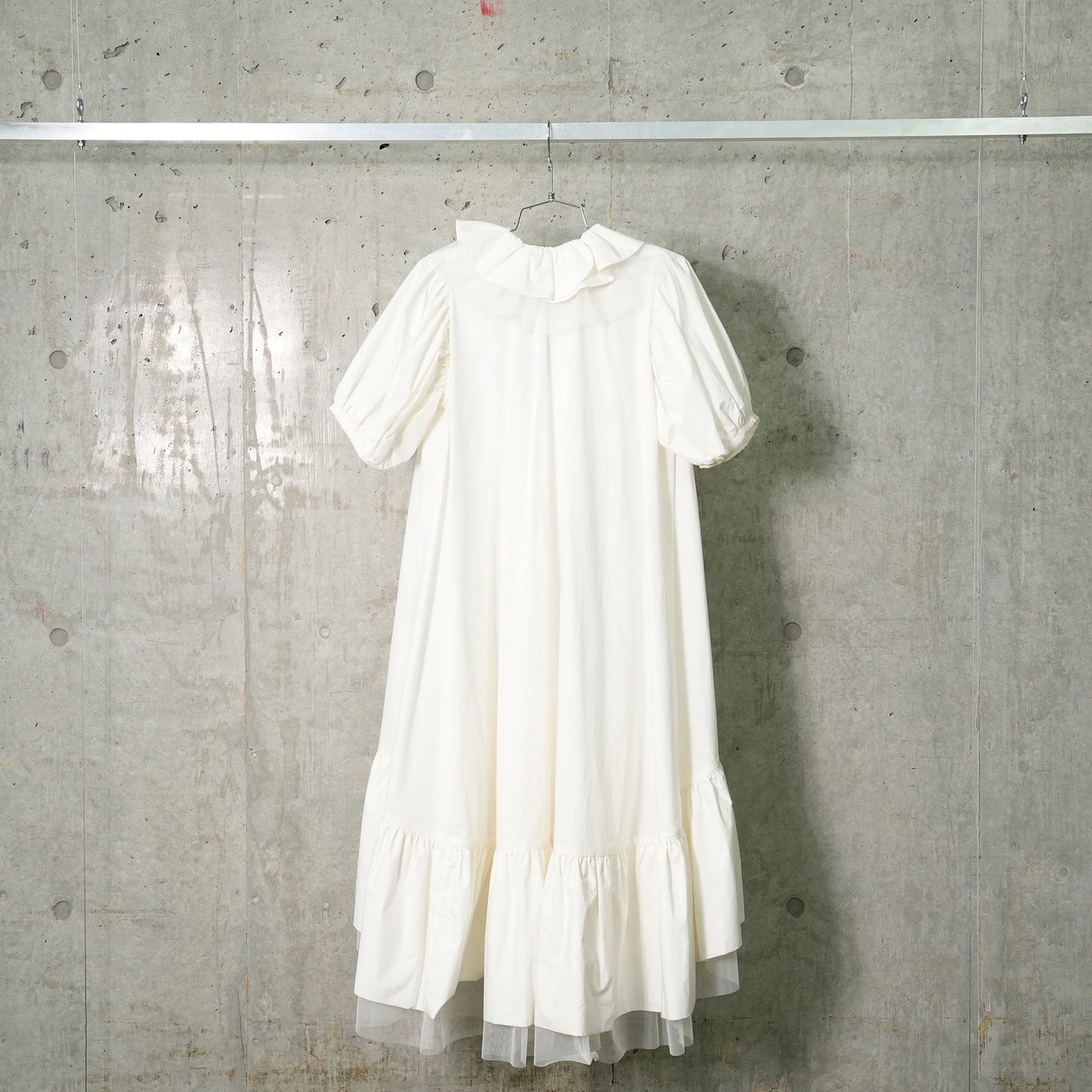 TULLE LAYERED PUFF SLEEVE DRESS / WHITE