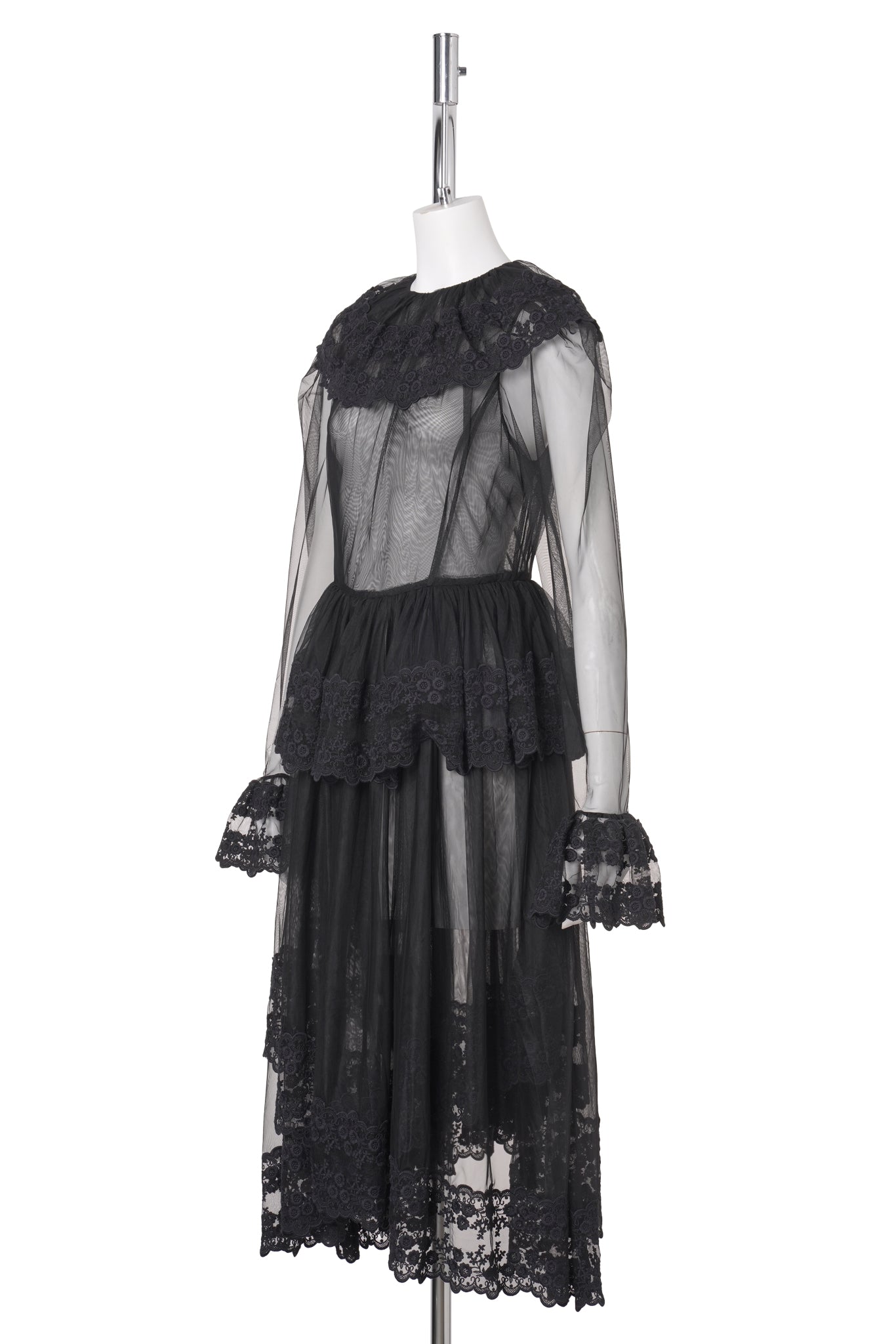 DENTELLE TAPE TULLE DRESS / BLACK