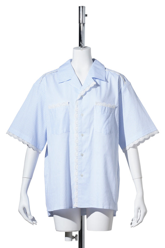 LACE TRIMMED OPEN COLLAR S/S SHIRT / BLUE STRIPE