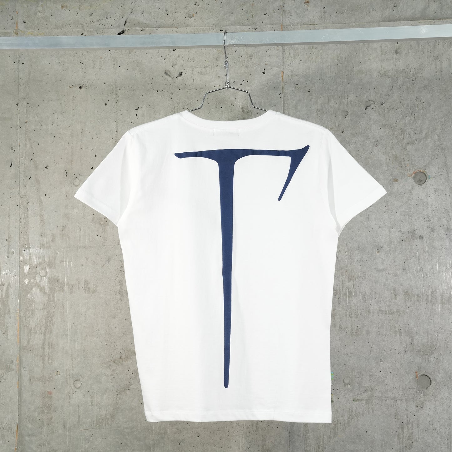 TEE 2 / WHITE