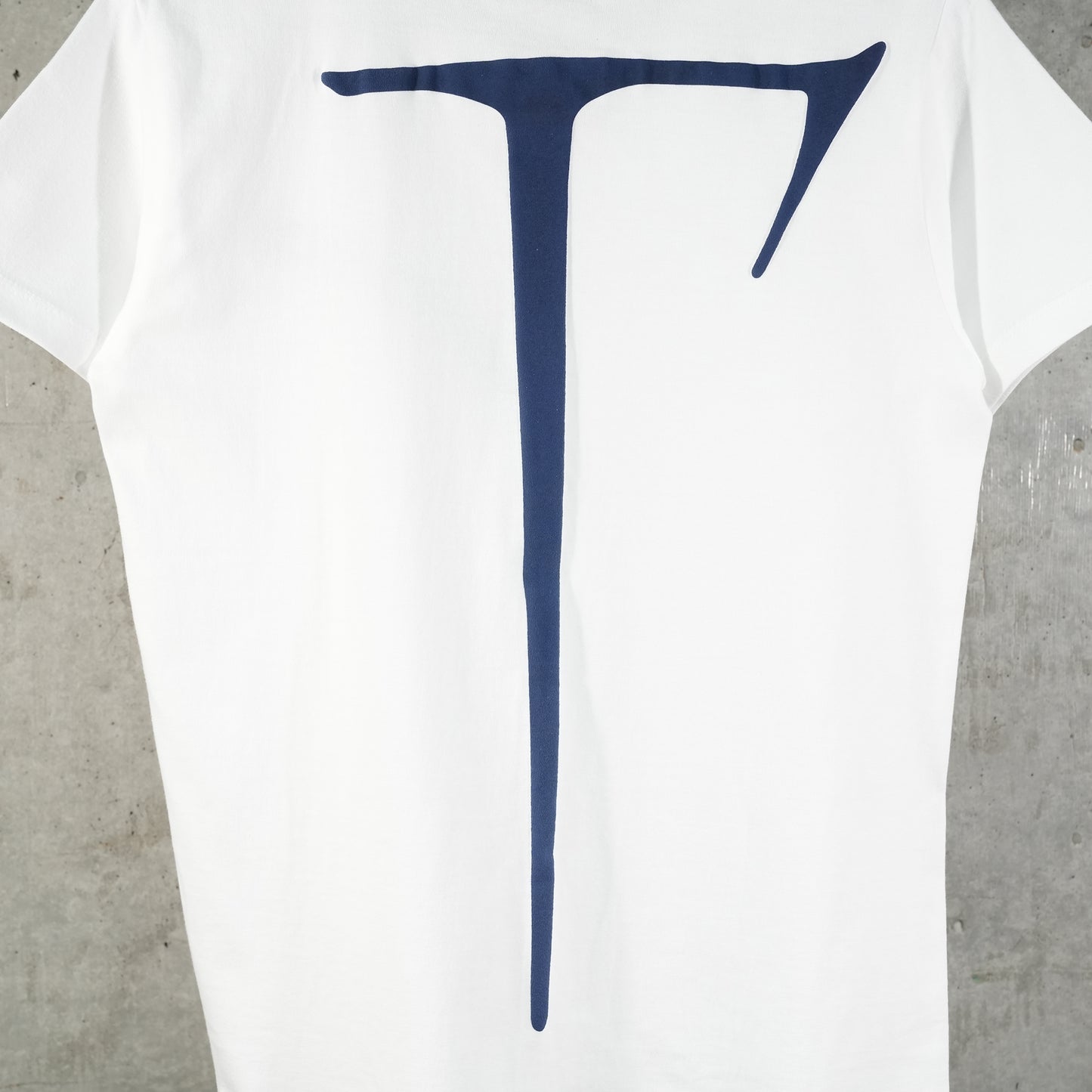 TEE 2 / WHITE