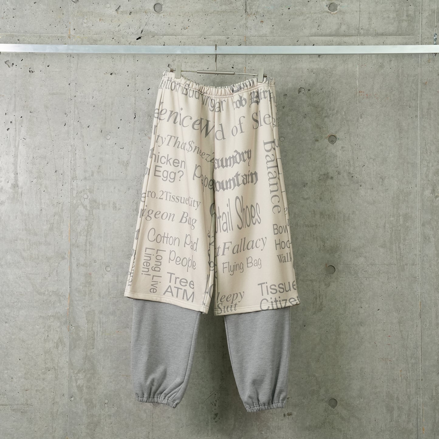 SHORTS SWEATPANTS / KRAFTPAPER