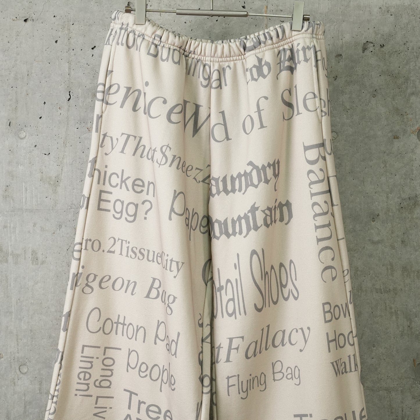 SHORTS SWEATPANTS / KRAFTPAPER