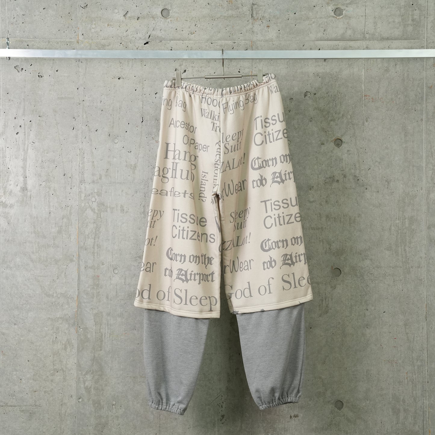 SHORTS SWEATPANTS / KRAFTPAPER