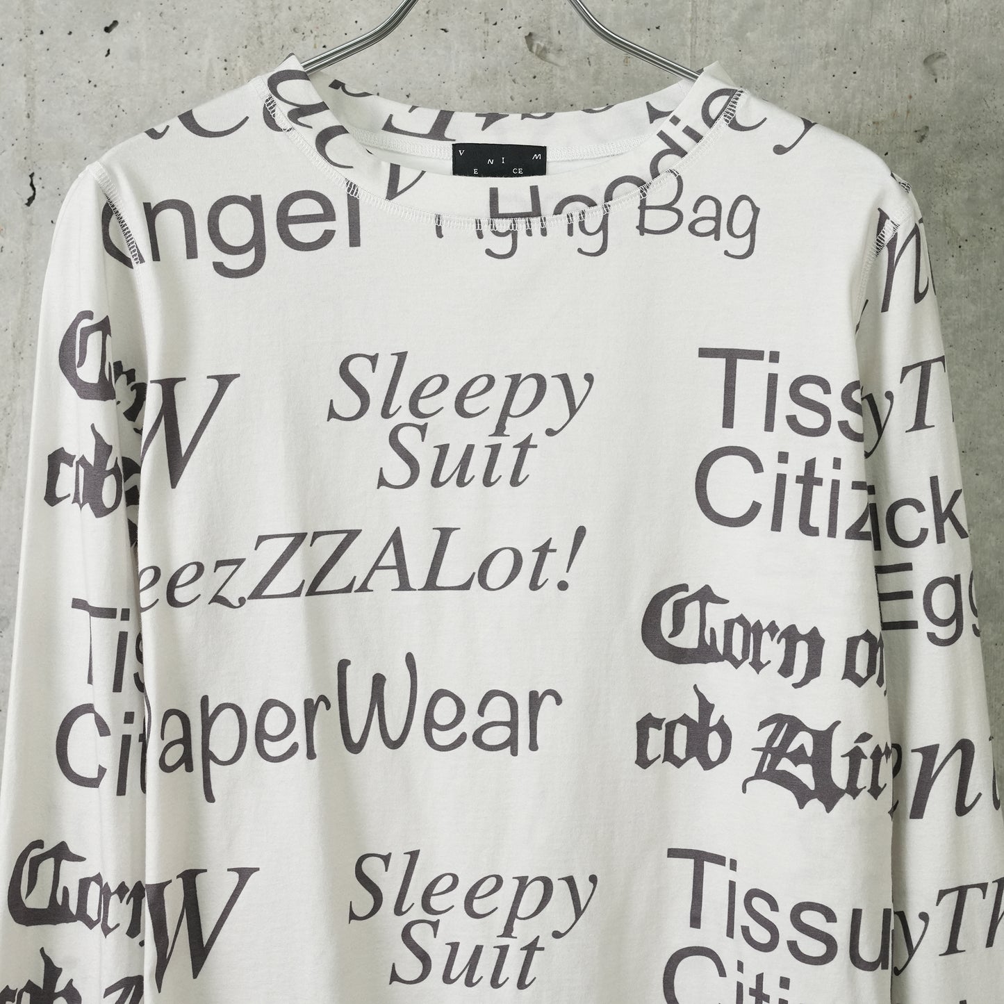 TEXT TEE / KRAFTPAPER