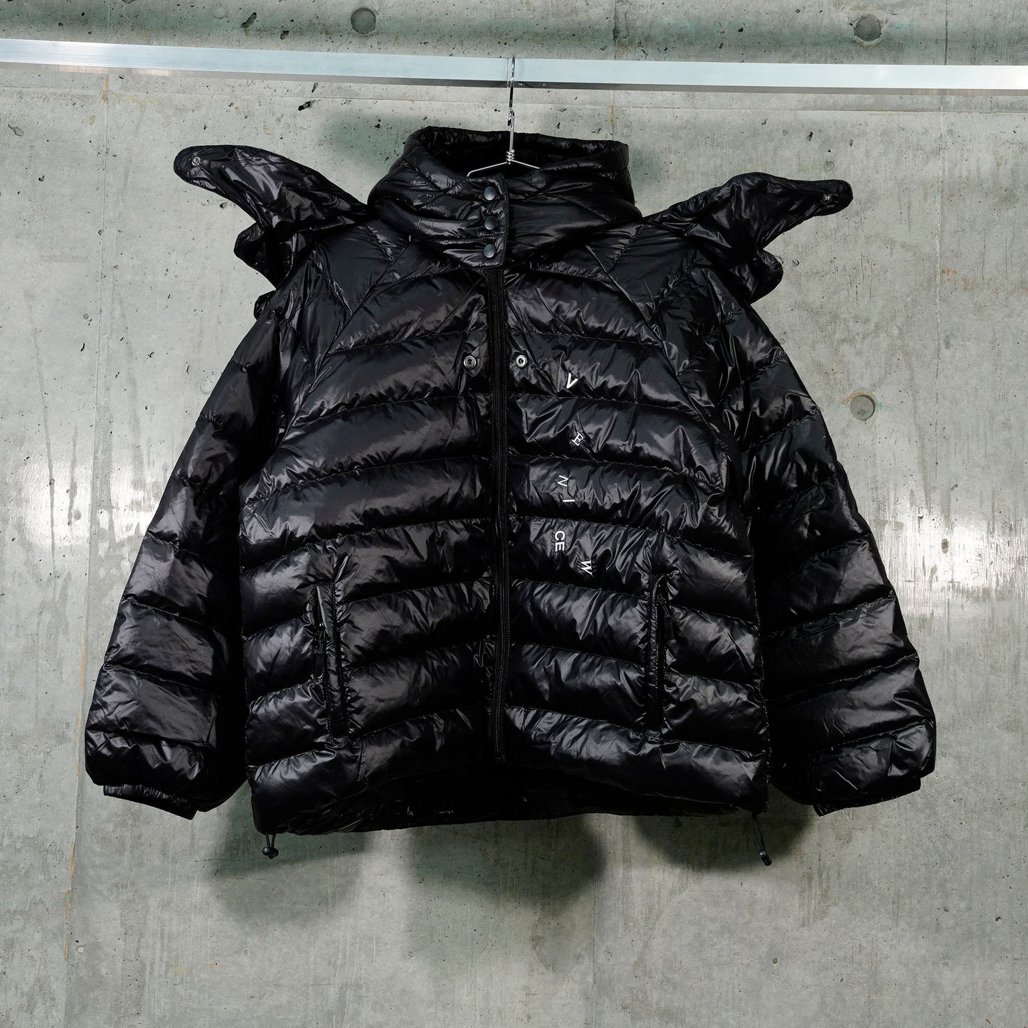 WINGS DOWN JACKET / CENTURYBLACK