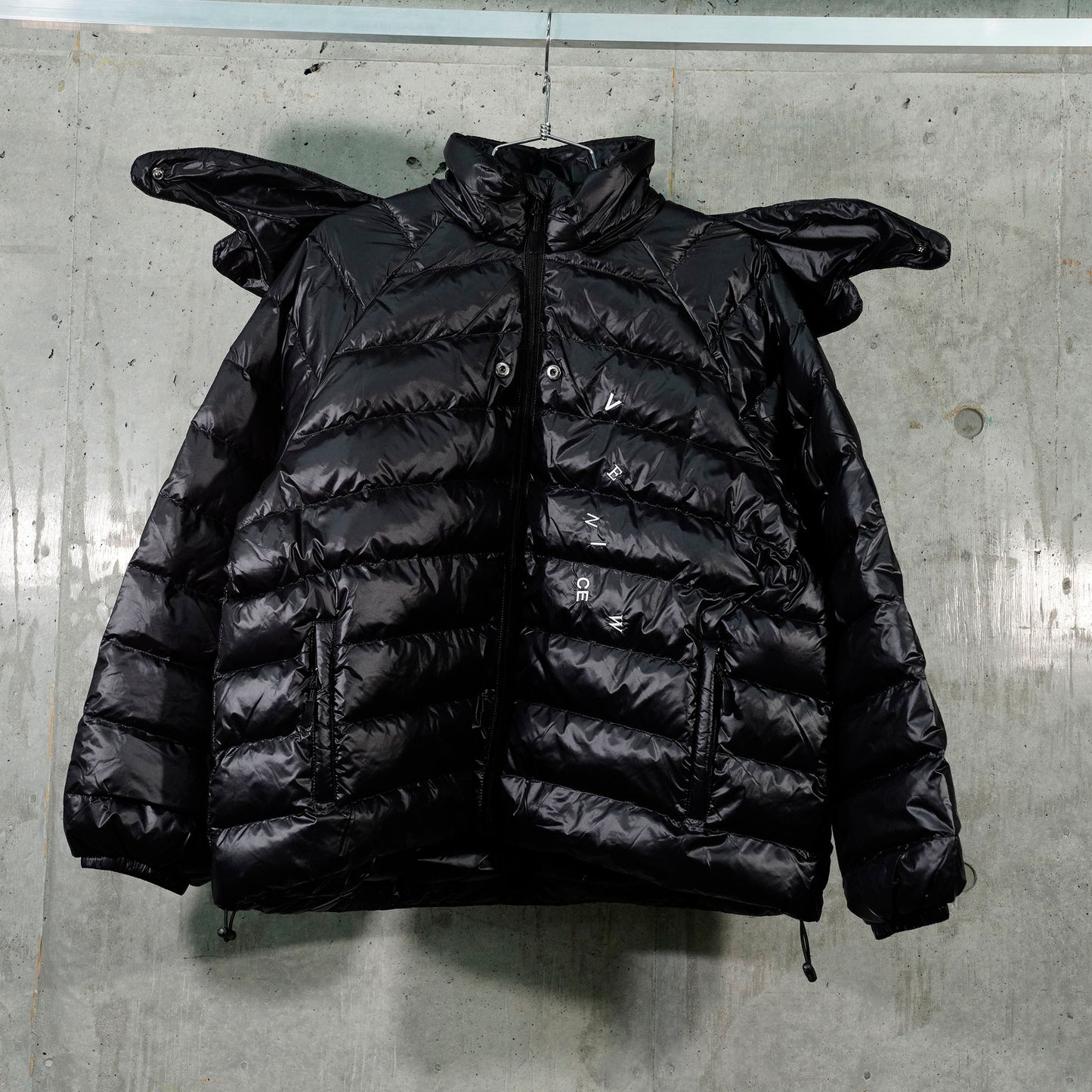 WINGS DOWN JACKET / CENTURYBLACK