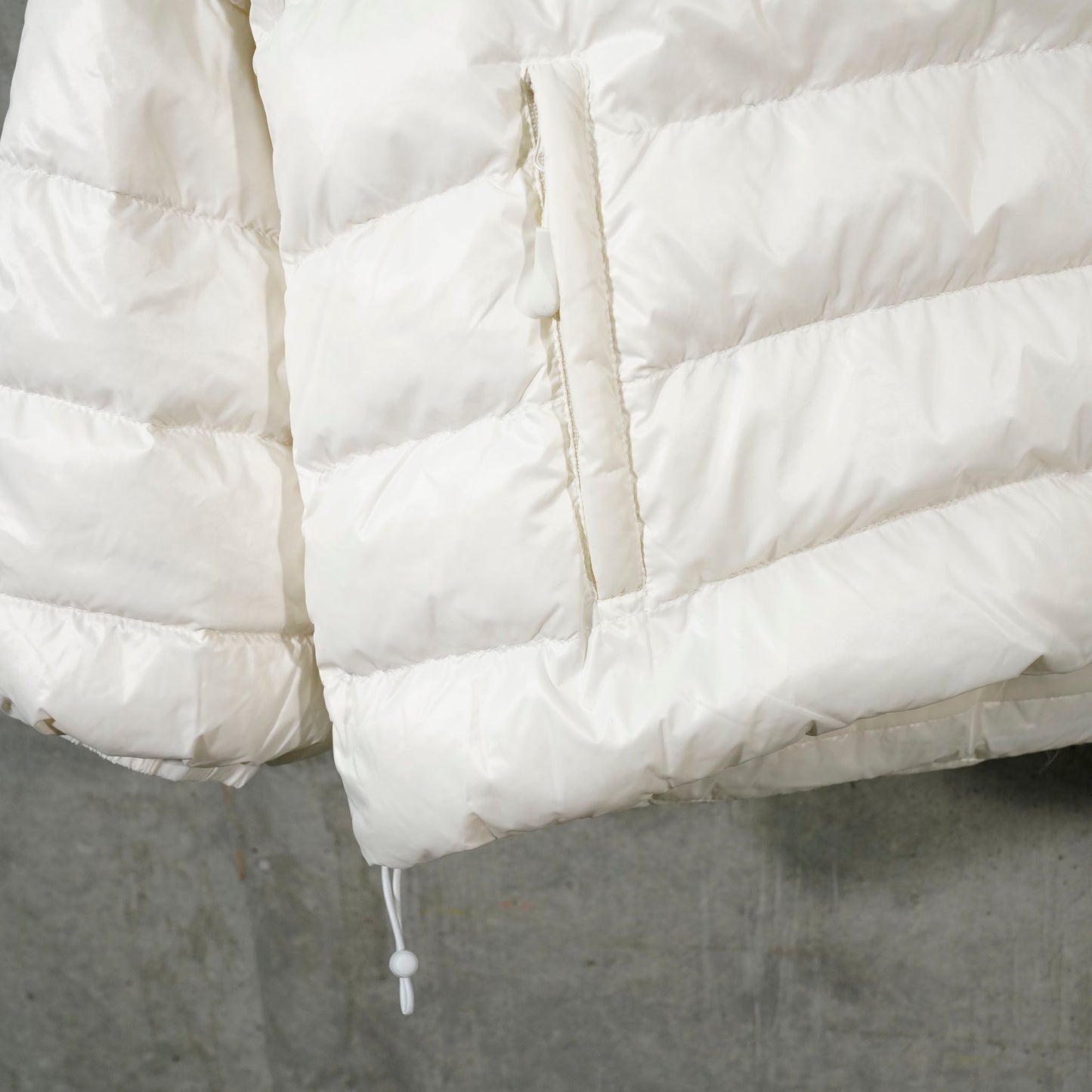 WINGS DOWN JACKET / EGGWHITE