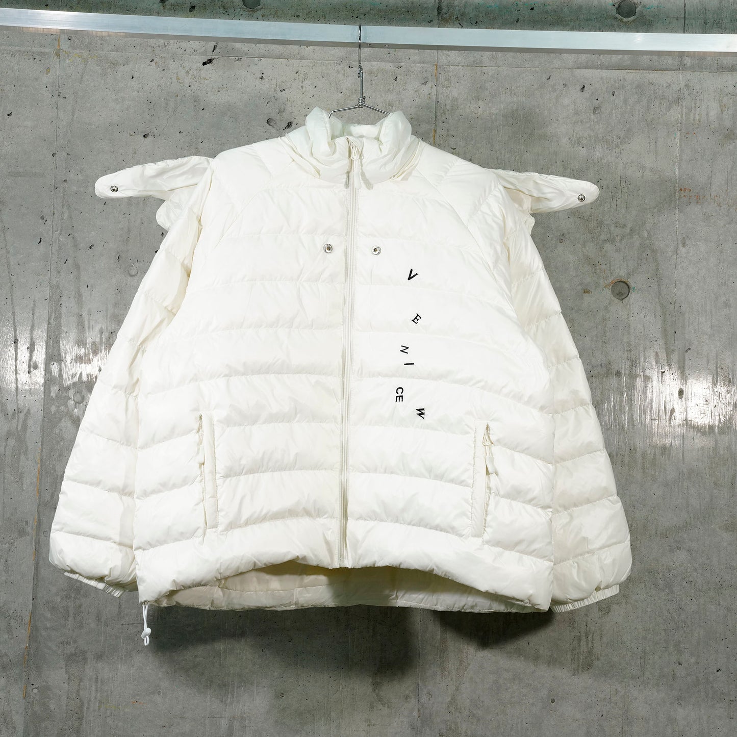 WINGS DOWN JACKET / EGGWHITE