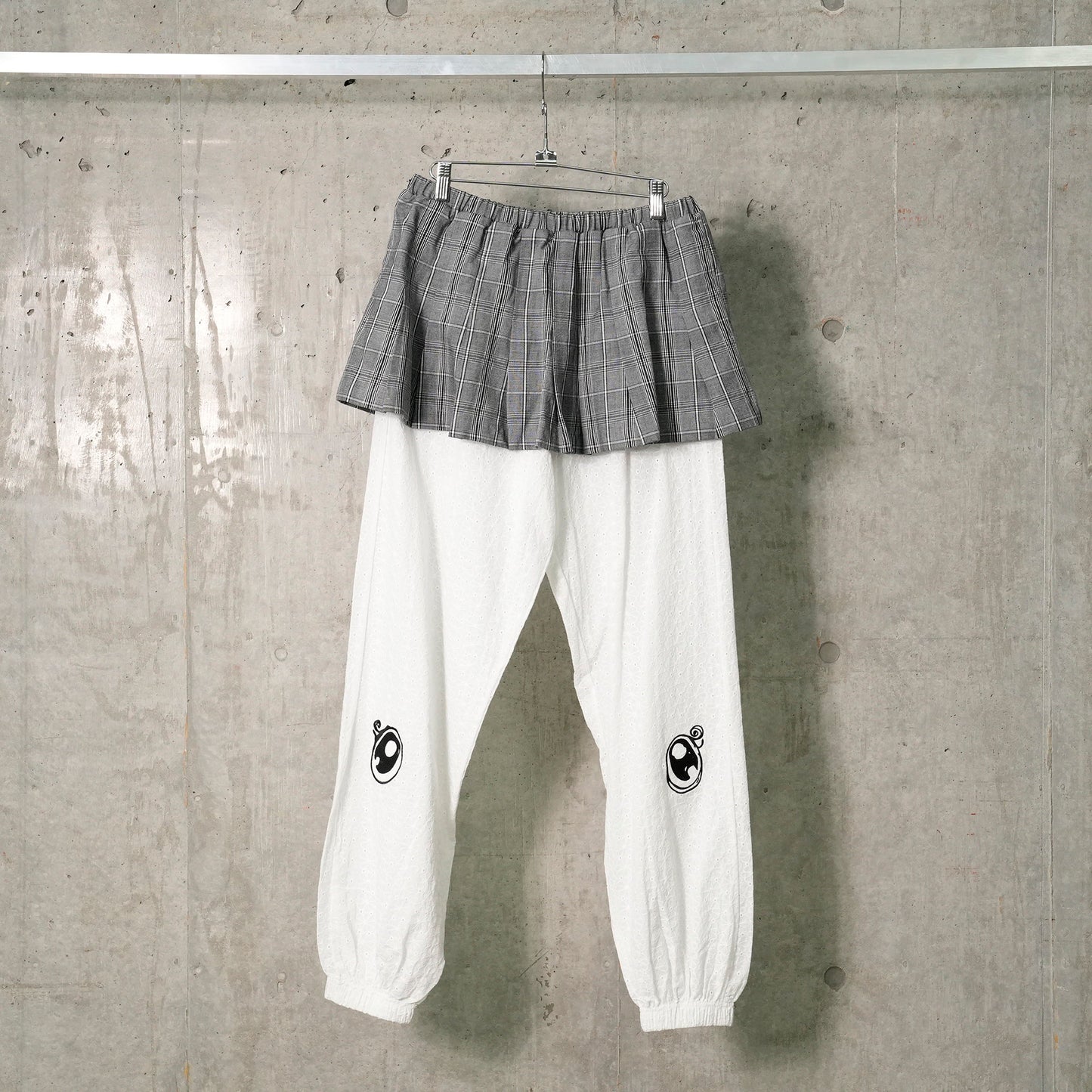 SKIRT SWEATPANTS / BLACK/WHITE