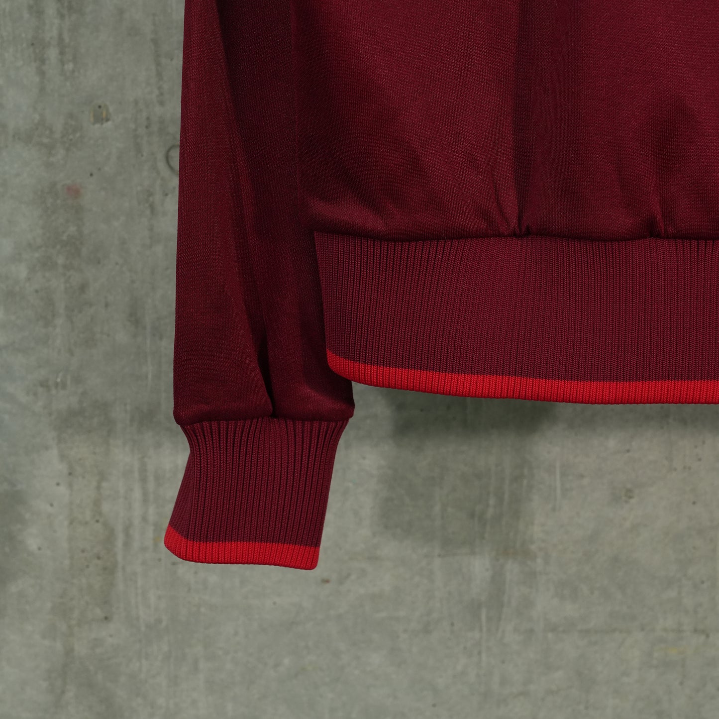 ESSENCE TRACK TOP / BURGUNDY RED