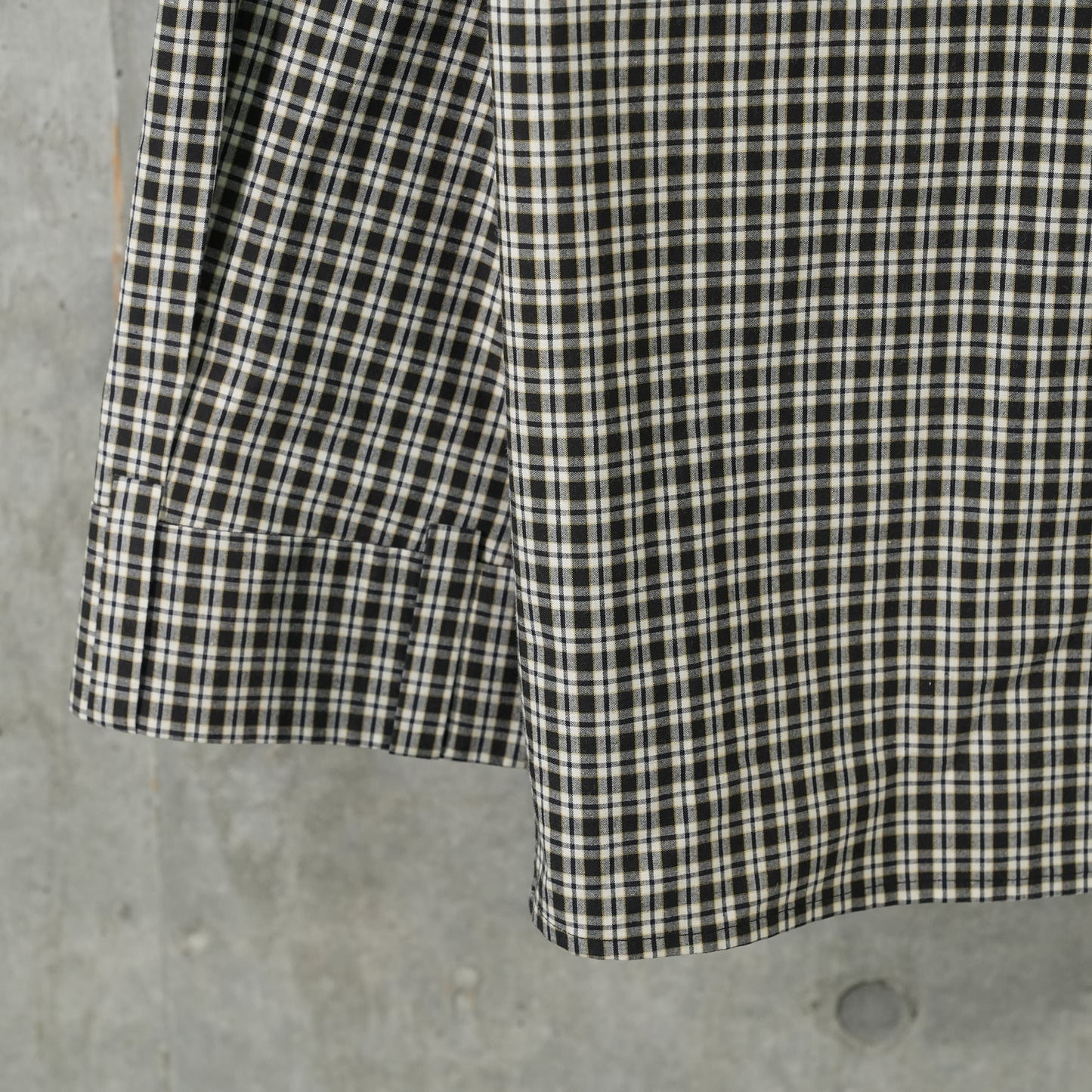 CUFFED CHECK SHIRT / BLACK