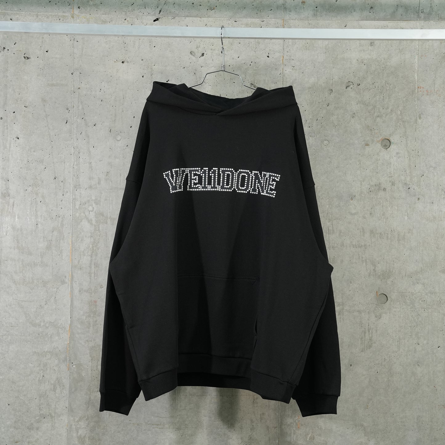 UNIVERSITY PEARL LOGO HOODIE / BLACK