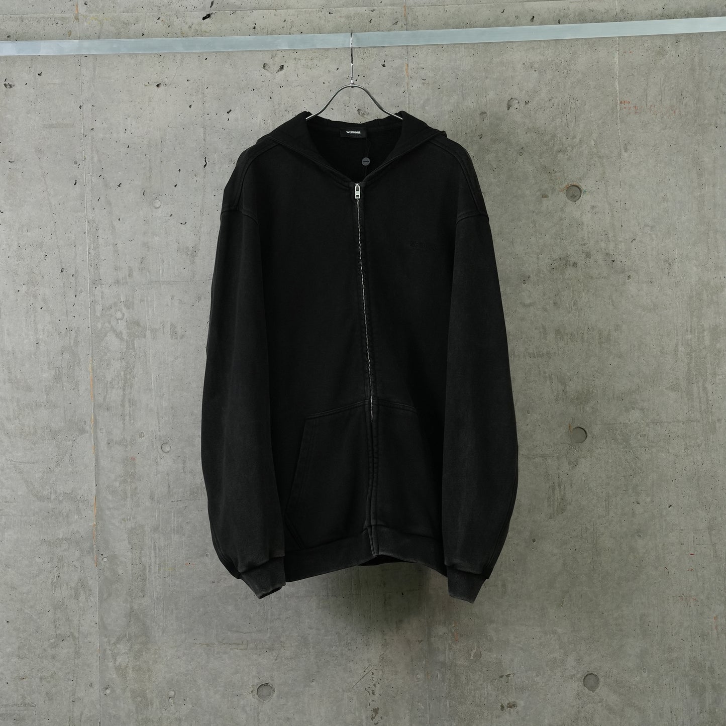 STUDDED MOHAWK HOODIE ZIP-UP / BLACK