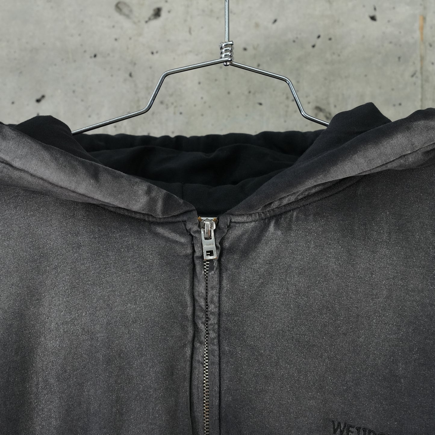 STANDARD LOGO PADDED HOODIE ZIP-UP / BLACK