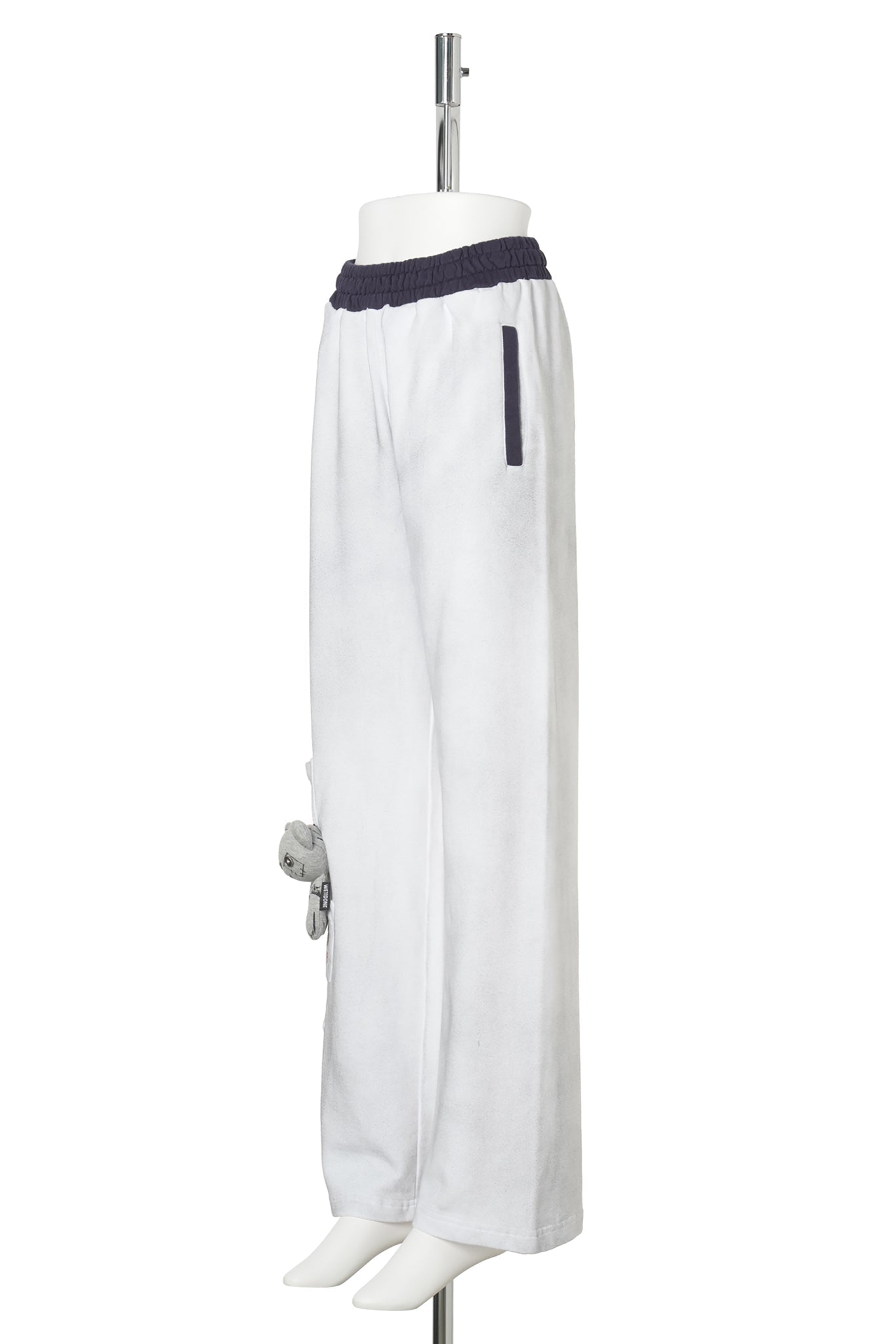 WHITE WASHED DOODLE TEDDY SWEATPANTS / WHITE