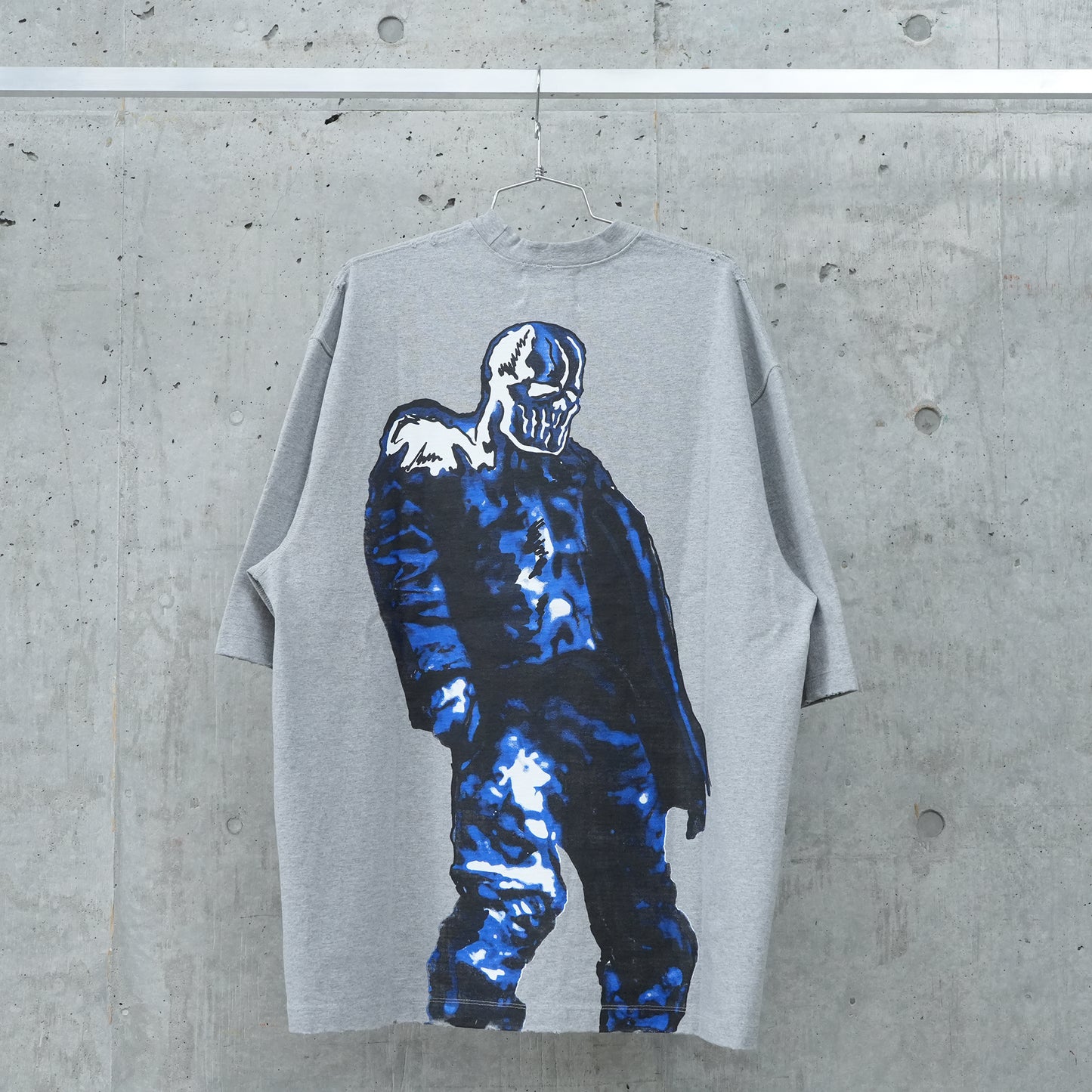 BLUE STATUE T-SHIRT / GRAY