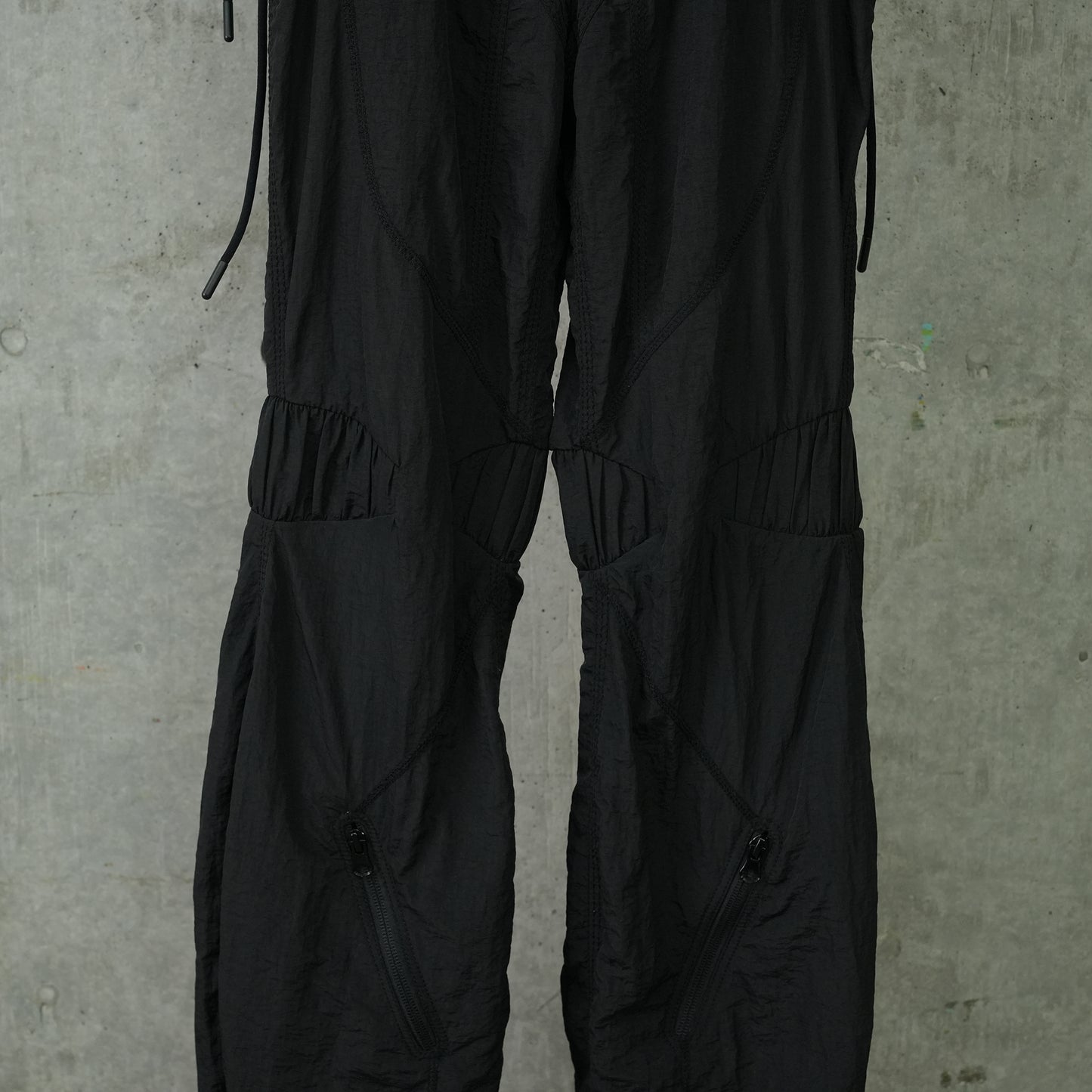 CUTOUT BELL PANTS / BLACK