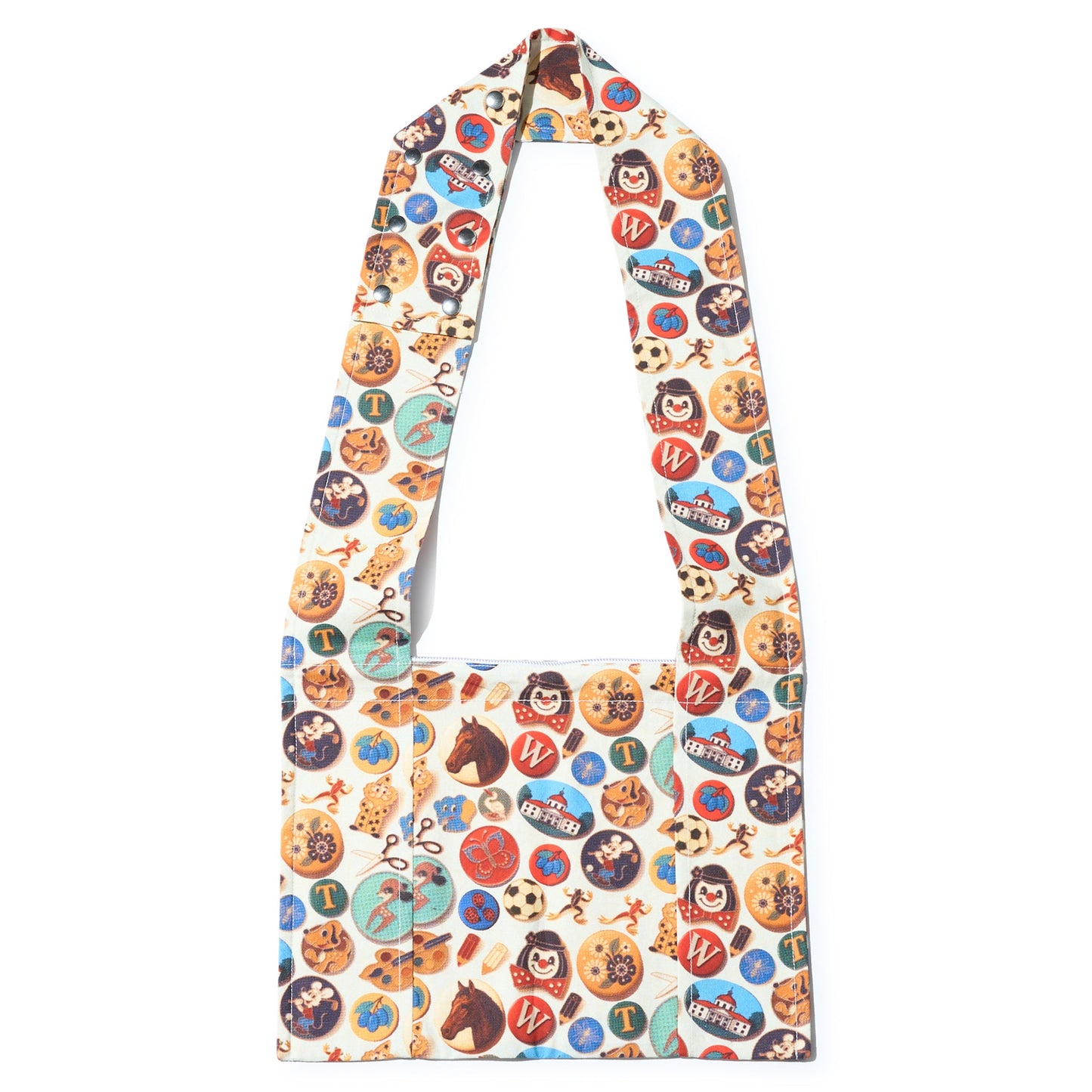 FLAT SHOULDER BAG / BADGES