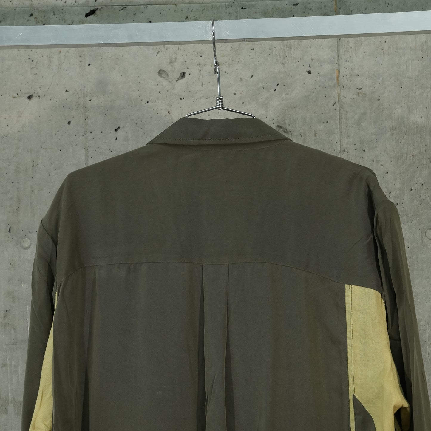 EP.6 01 COAT SHIRT / KHAKI