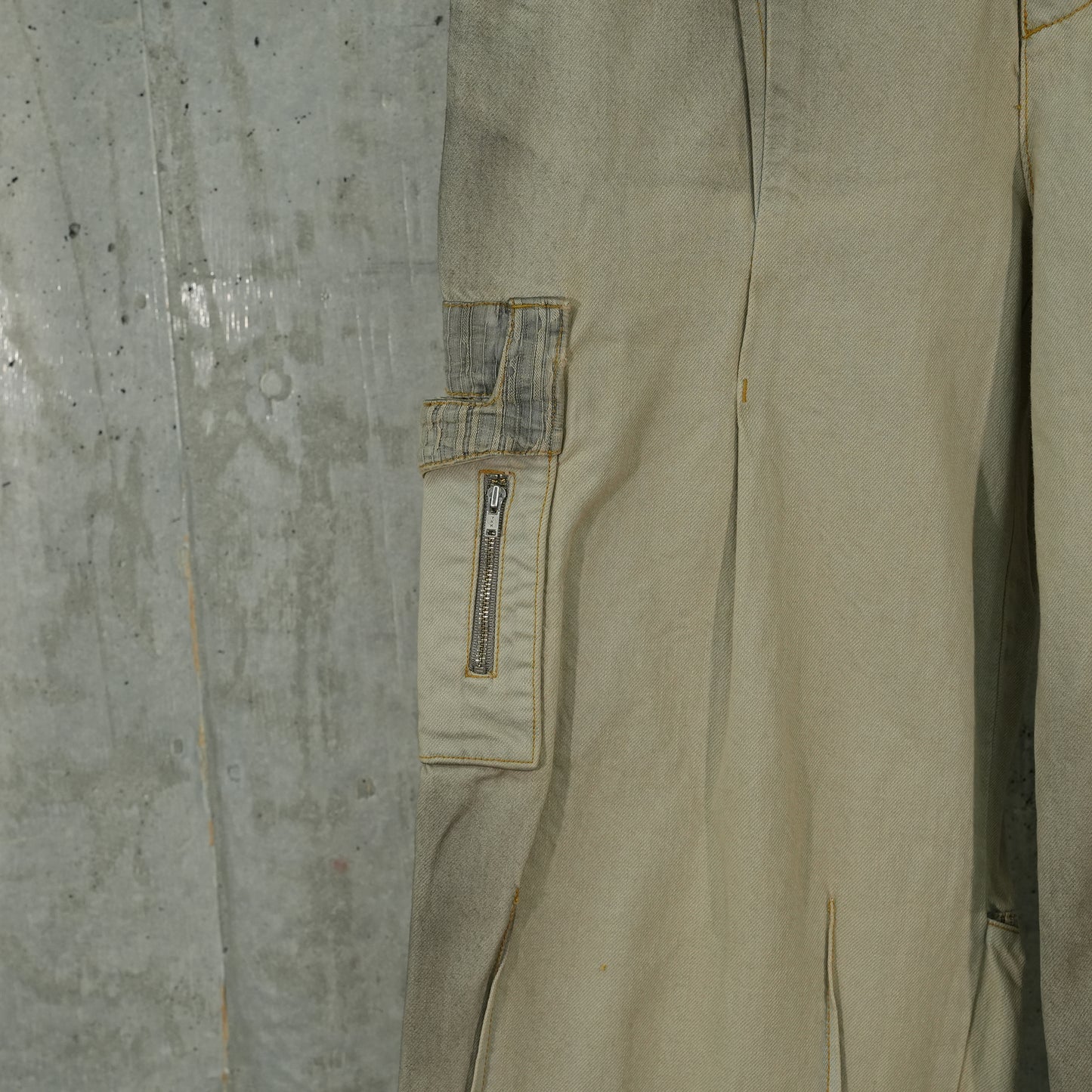 EP.6 02 TROUSERS / SAND BEIGE