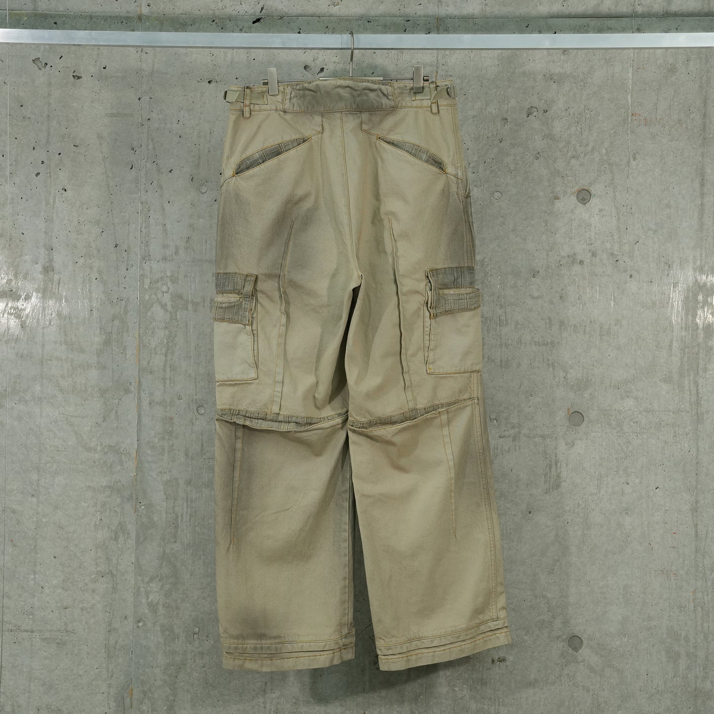 EP.6 02 TROUSERS / SAND BEIGE