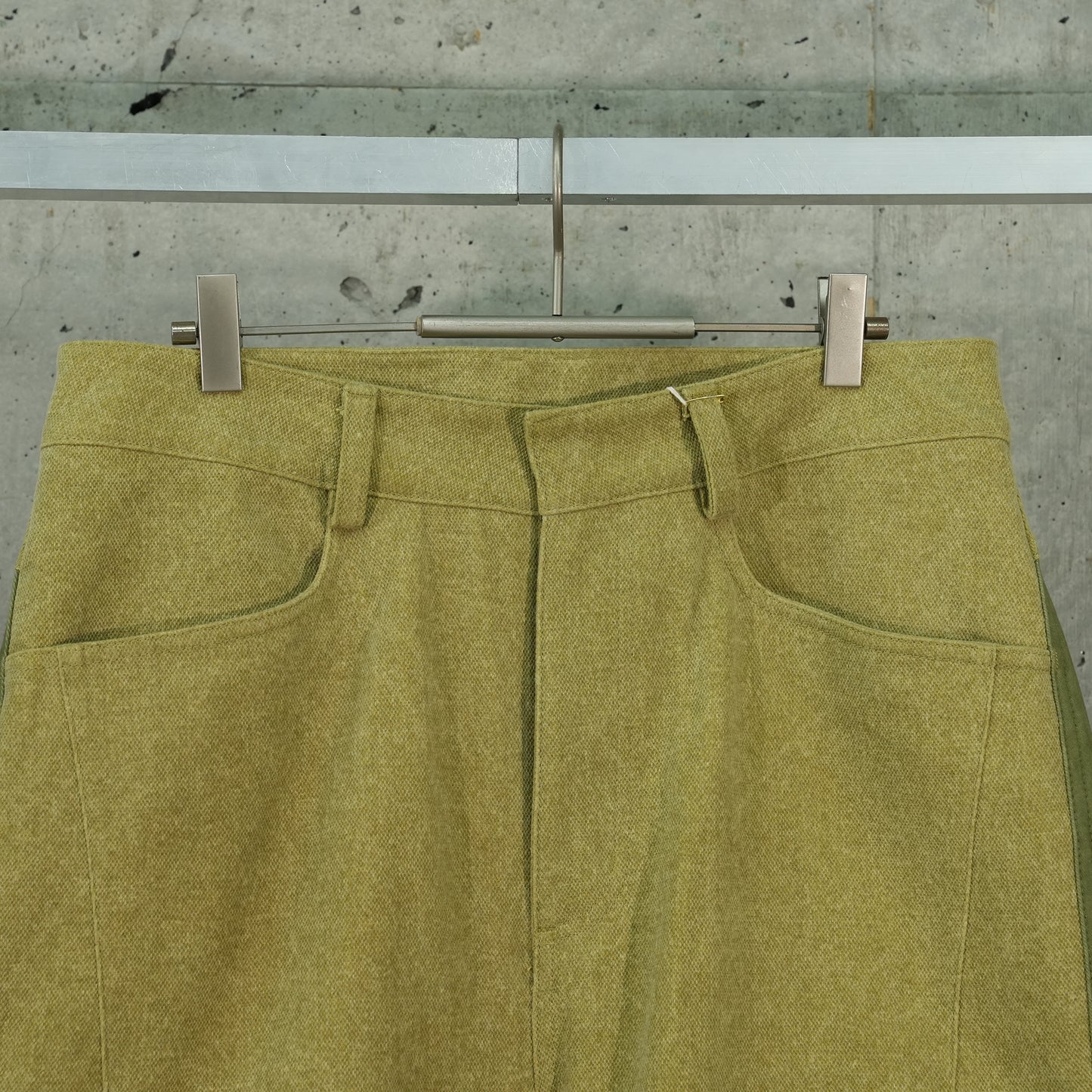 EP.6 04 TROUSERS / LEMON GREEN