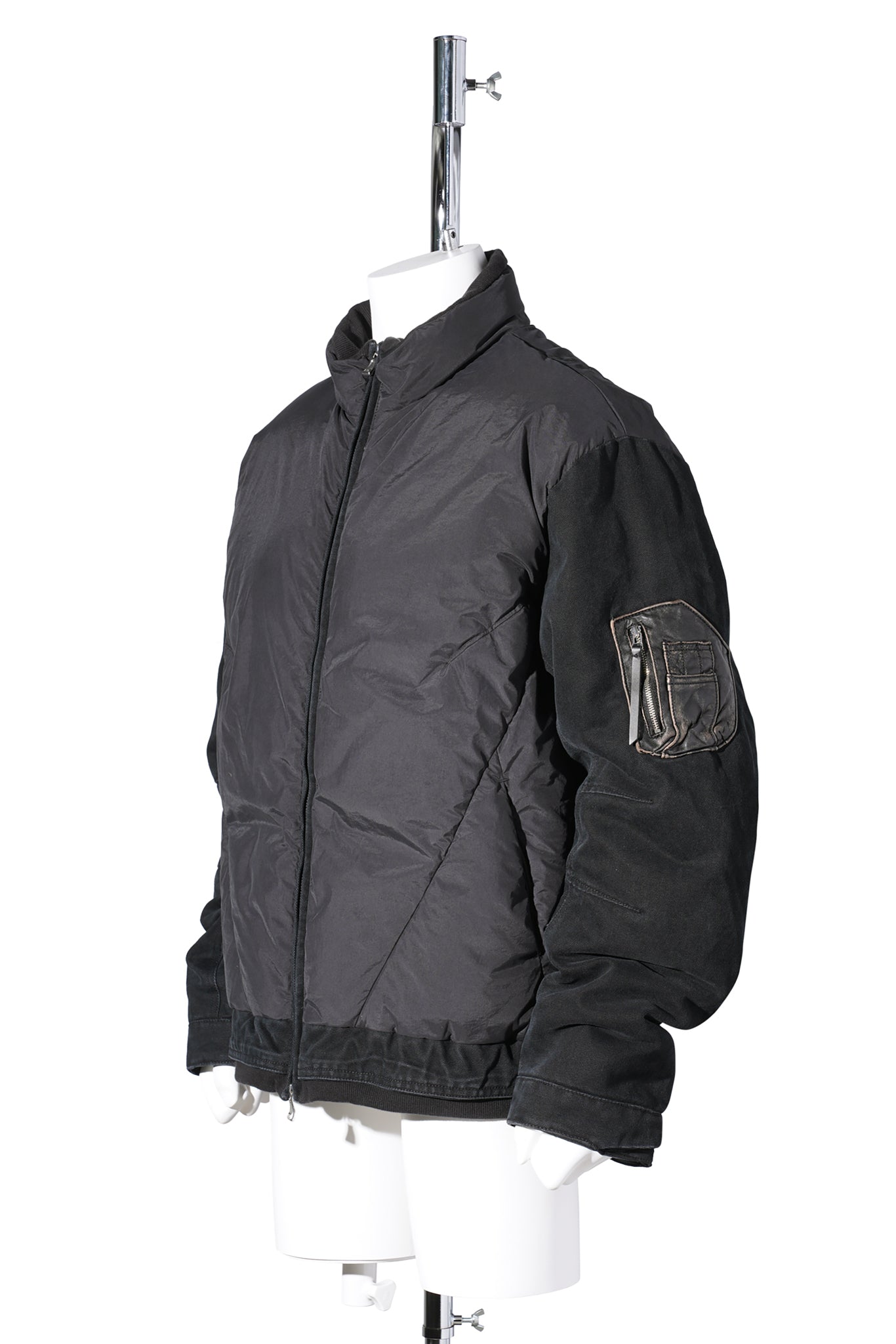 EP.8 01 DOWN JACKET / BLACK