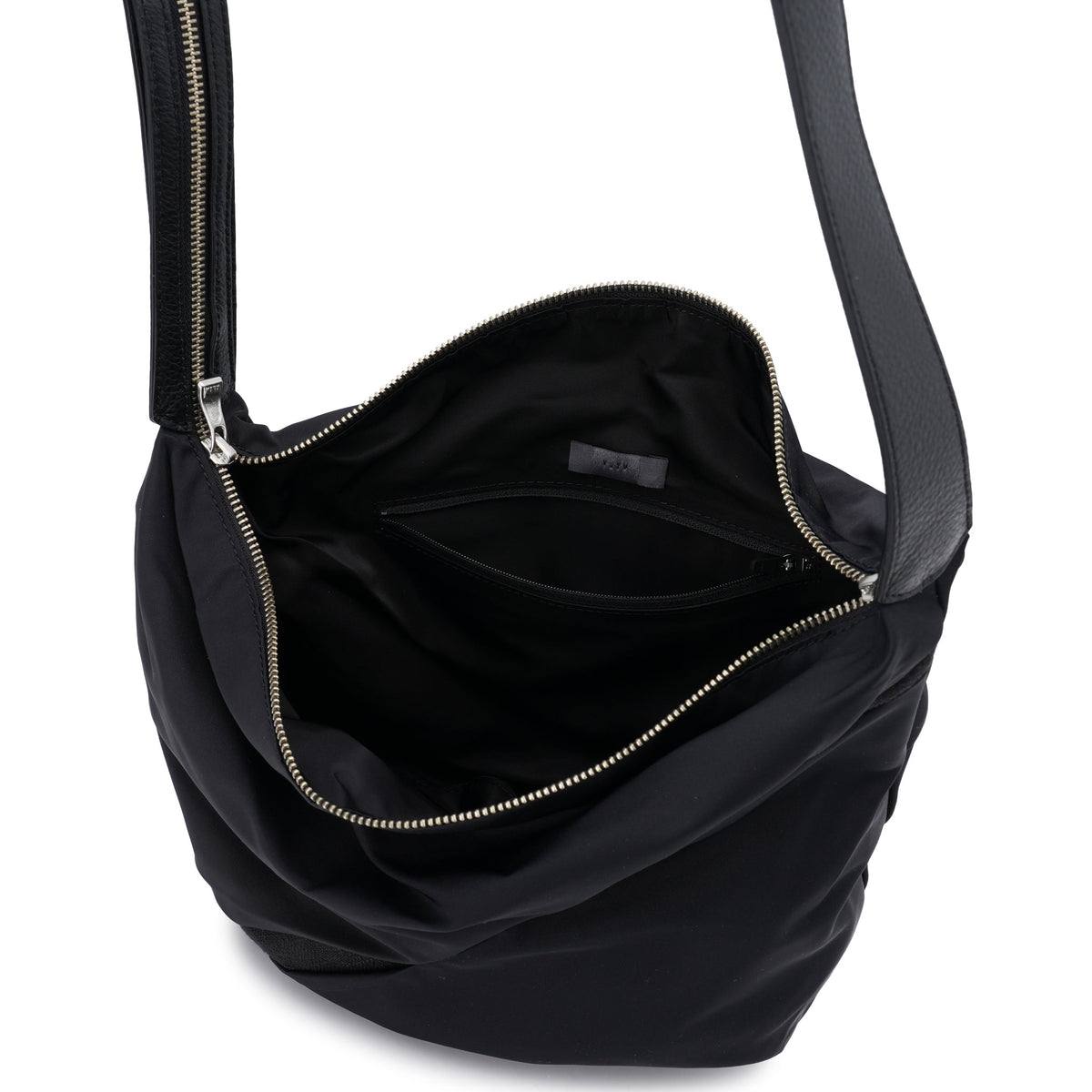 EP.10 02 BAG / BLACK