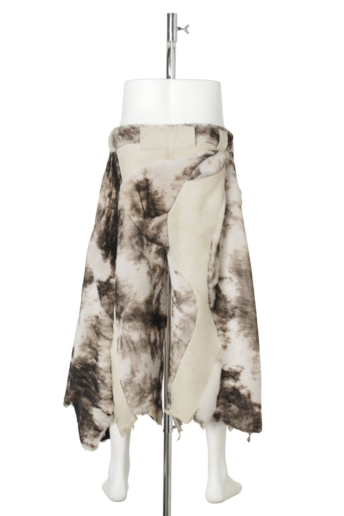 EP.10 01 SHORTS / IVORY BROWN