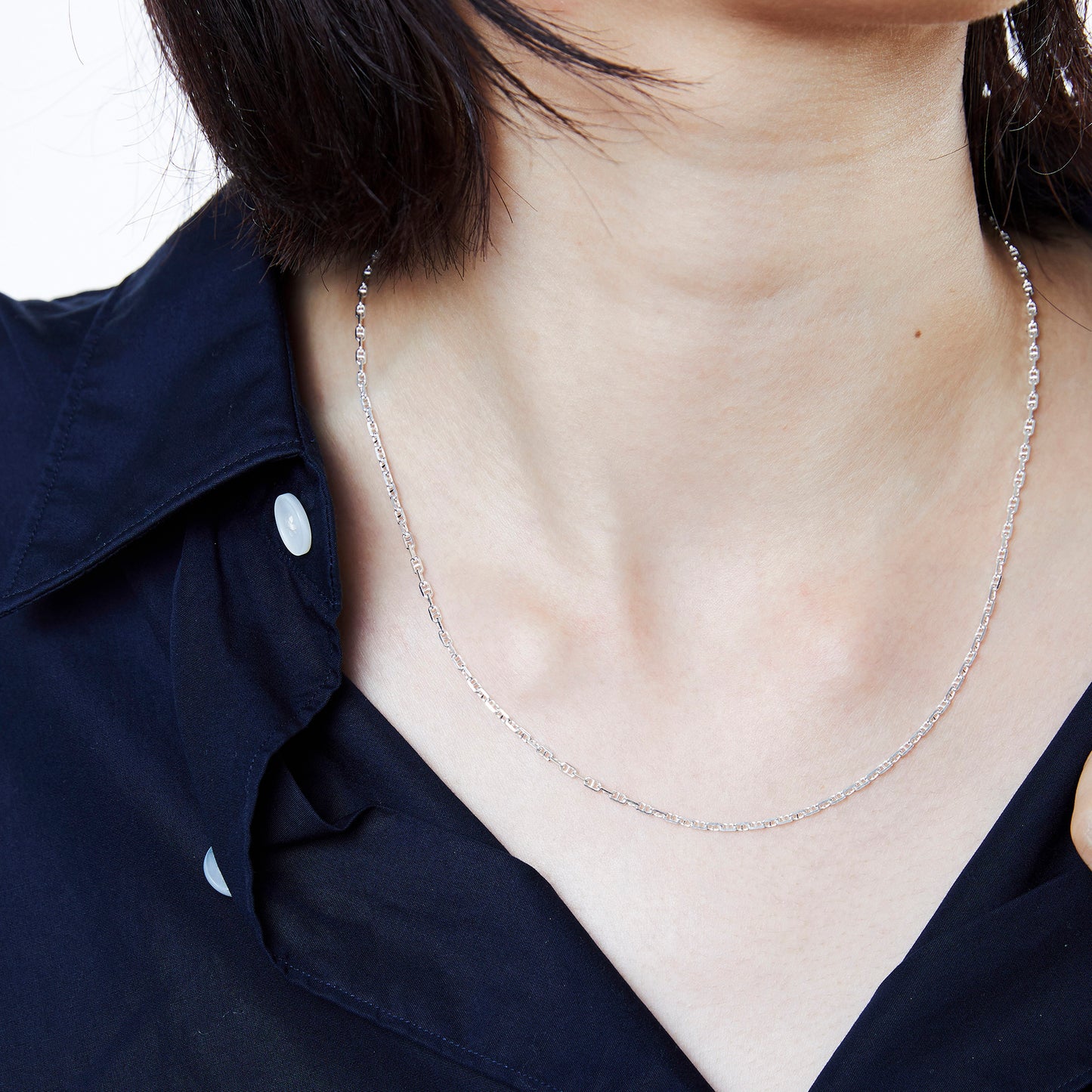 TINY SOLID ANCHOR LINK NECKLACE / SILVER