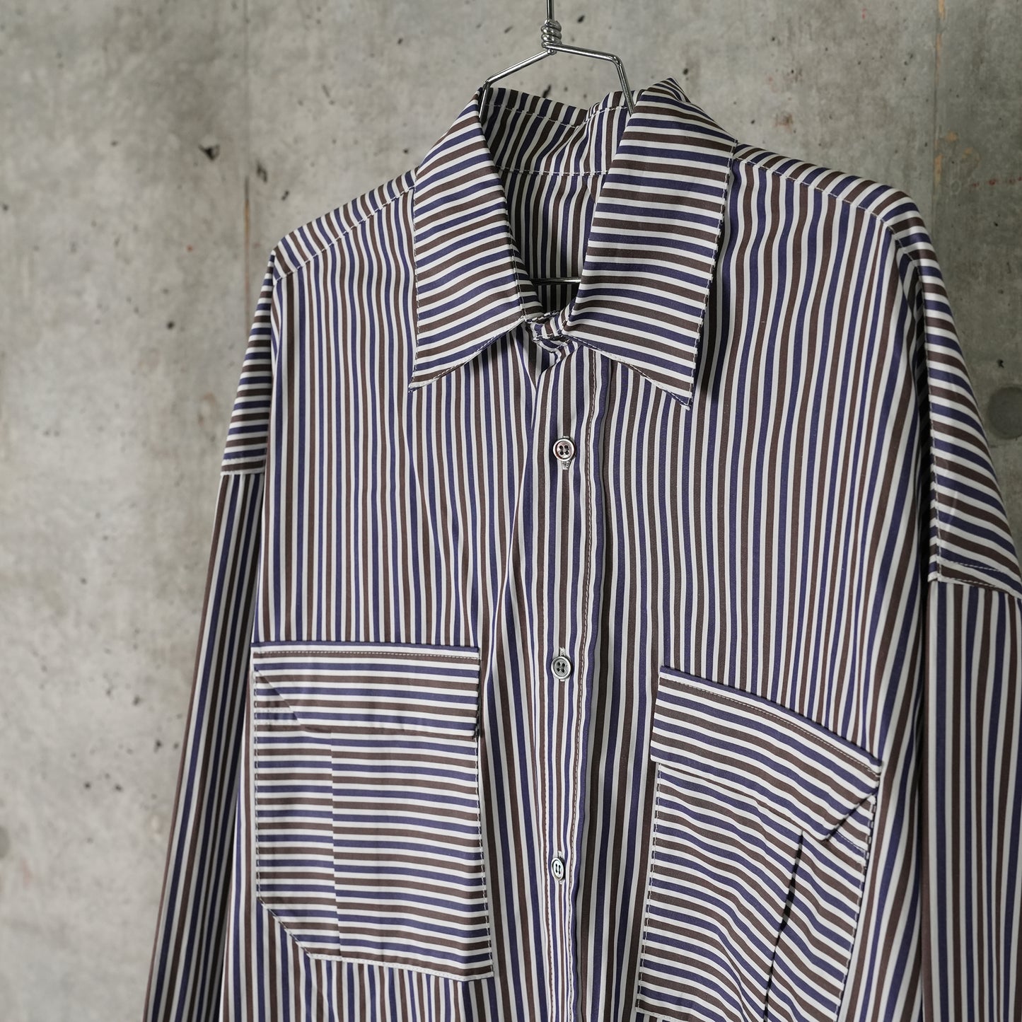 OVERSIZED SHIRT PATCH POCKETS / BROWN/WHITE/NAVY