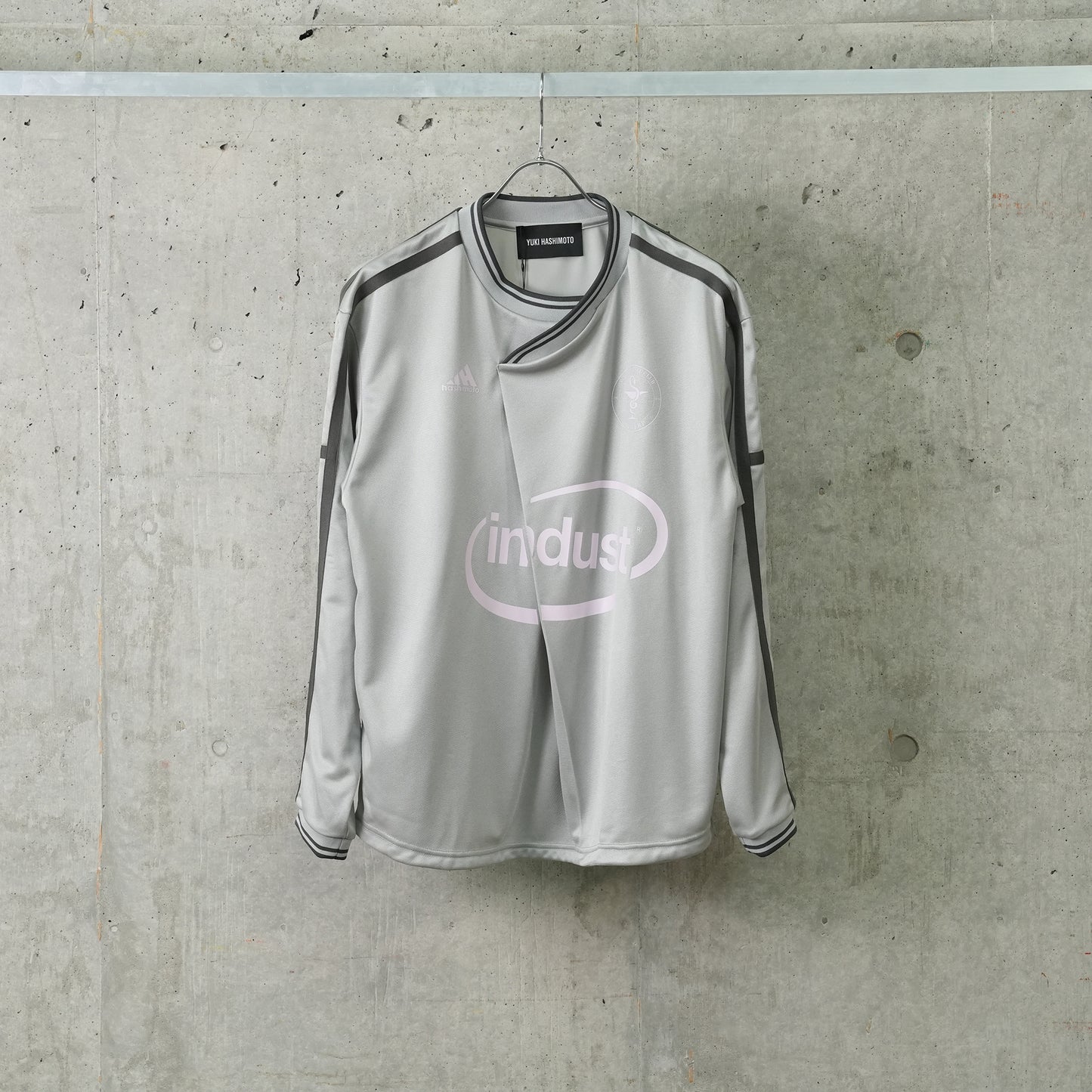 Y NECK FOOTBALL SHIRTS / GREY