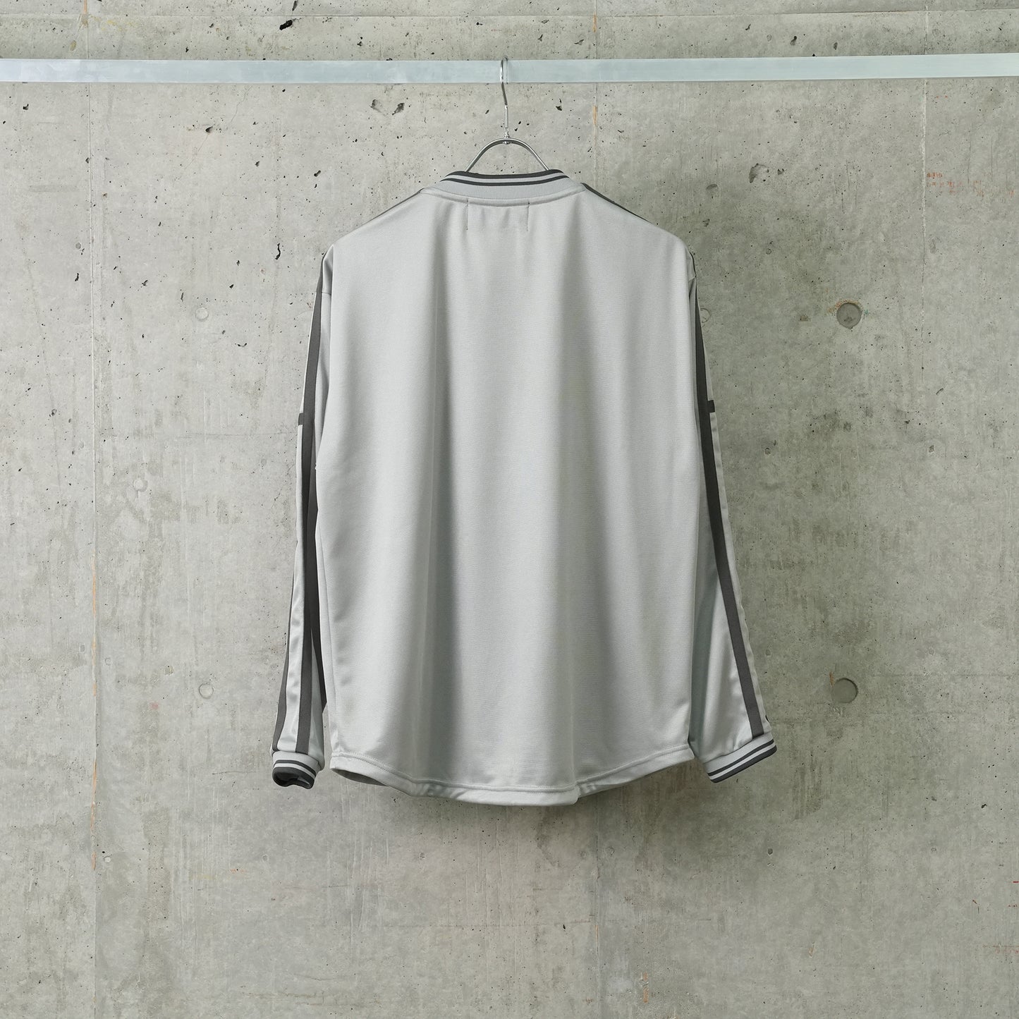 Y NECK FOOTBALL SHIRTS / GREY